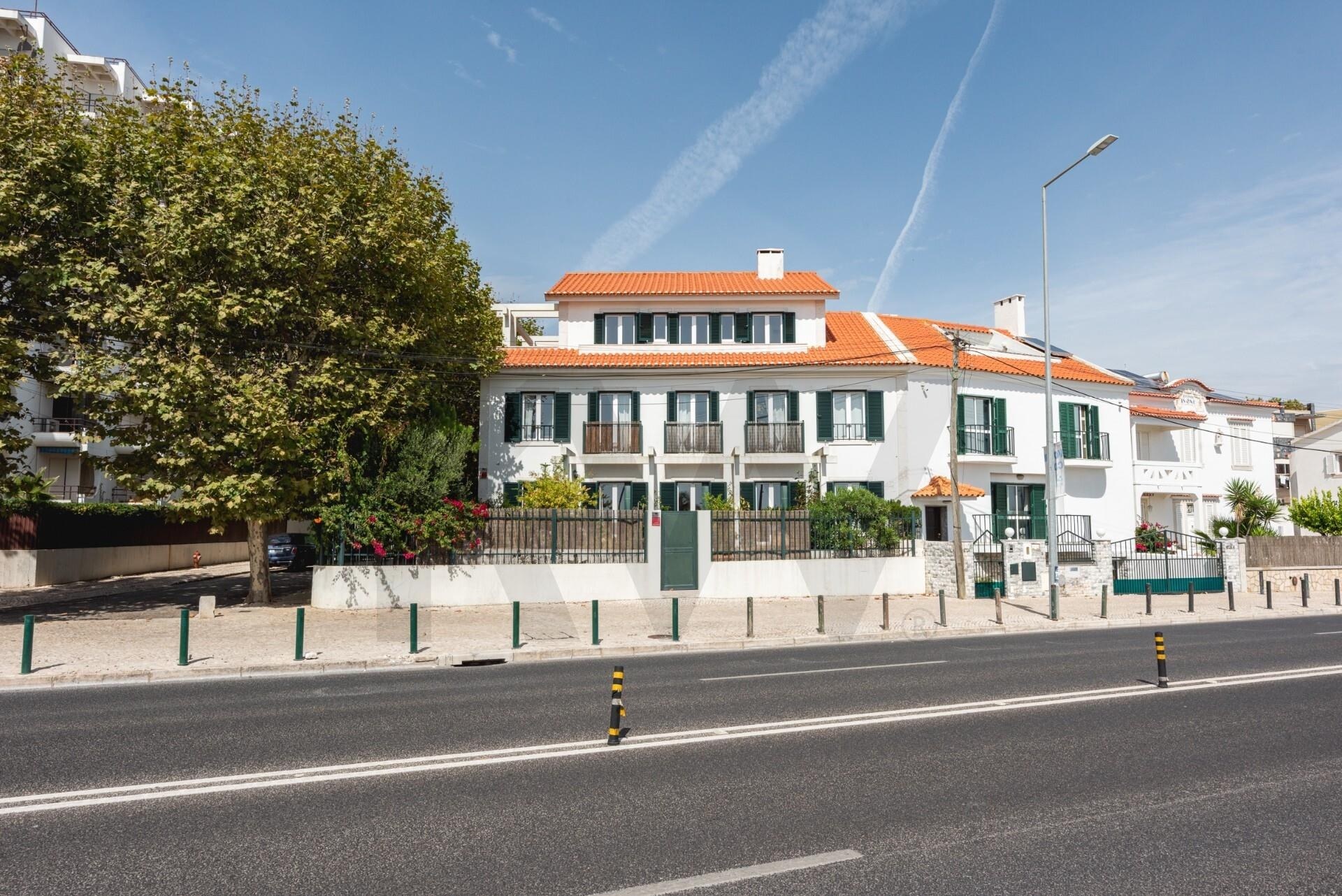 Apartamento T2 à Venda em Estoril - Lisboa - Portugal - 1