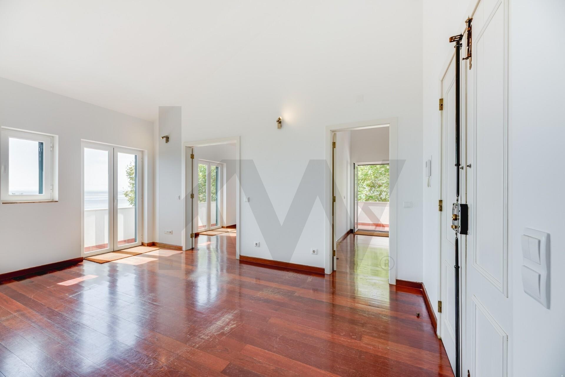 Apartamento T2 à Venda em Estoril - Lisboa - Portugal - 4