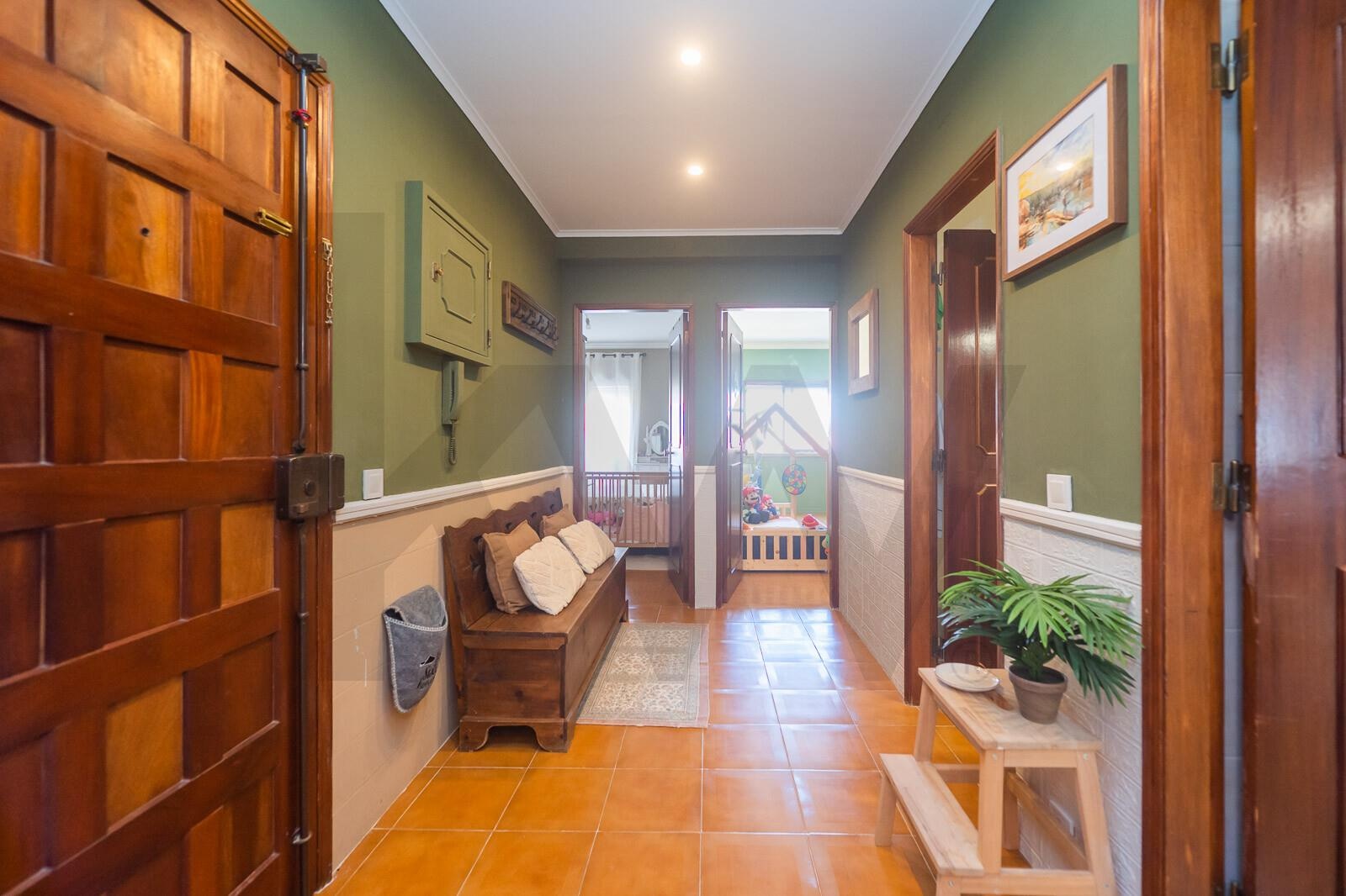Apartamento T2 à Venda em Mem Martins - Lisboa - Portugal - 2