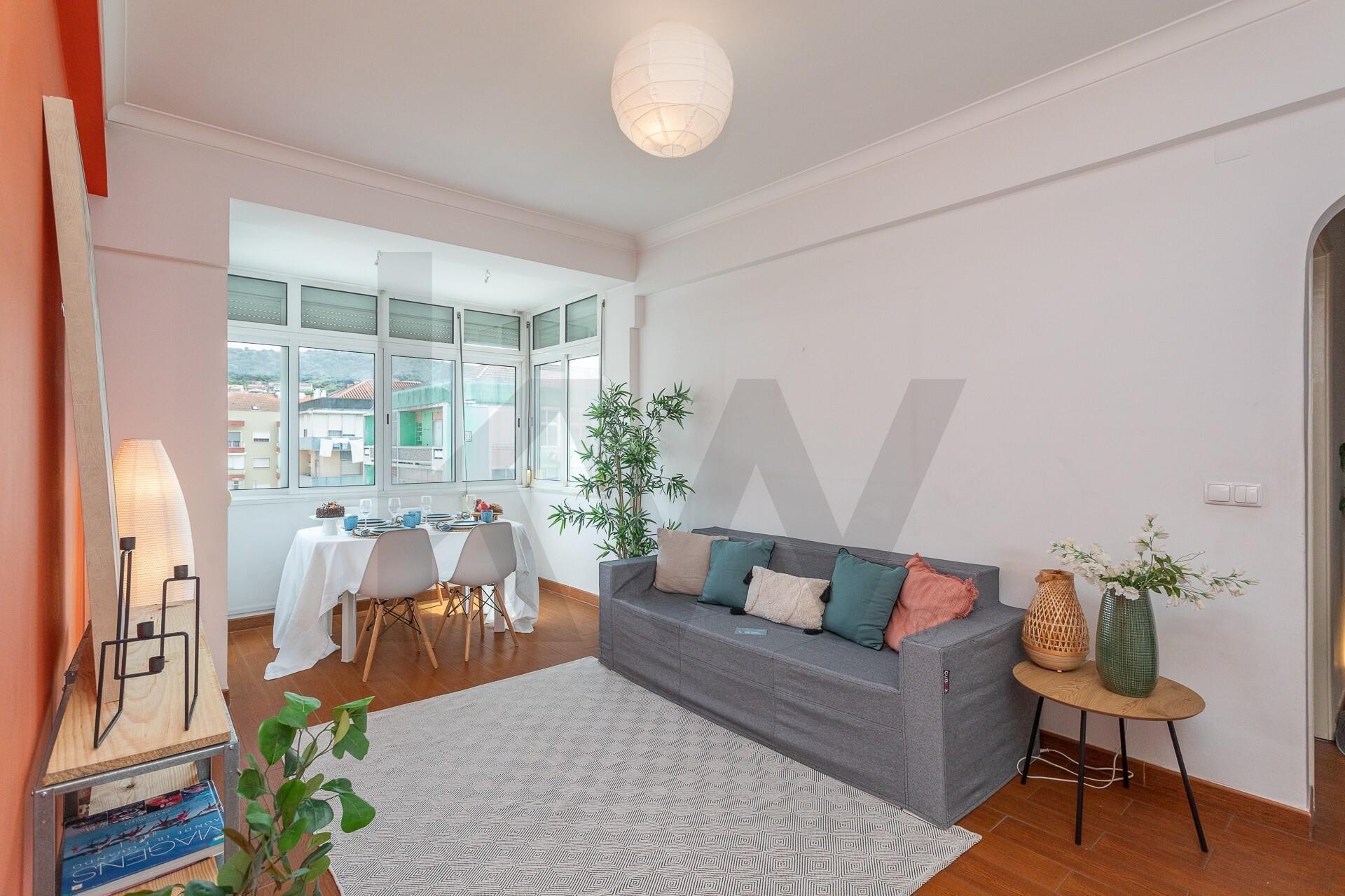 Apartamento T2 à Venda em Odivelas - Lisboa - Portugal - 1