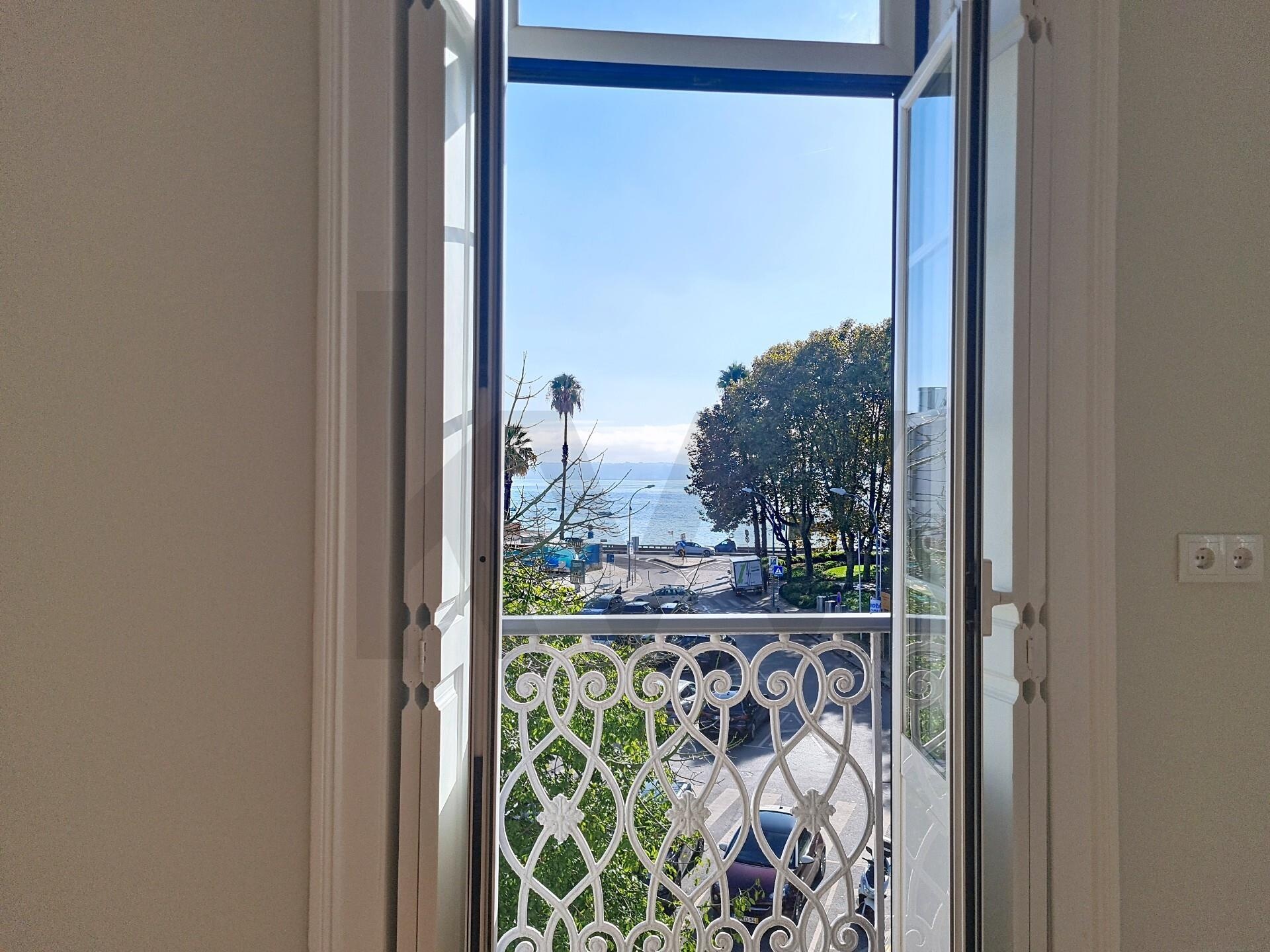 Apartamento T2 à Venda em Oeiras - Lisboa - Portugal - 3
