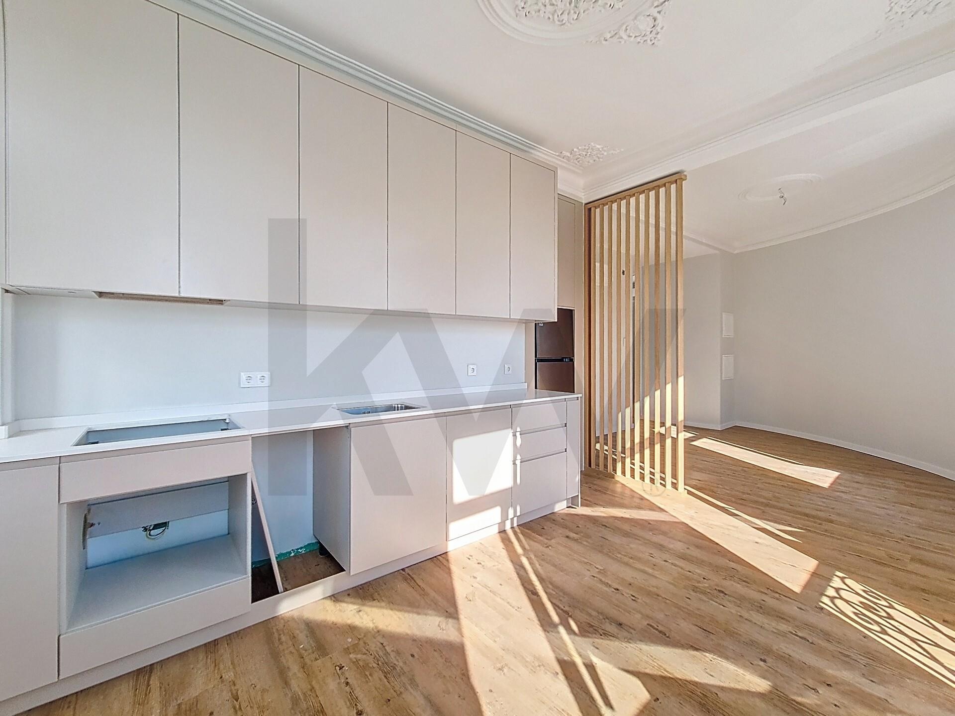 Apartamento T2 à Venda em Oeiras - Lisboa - Portugal - 4