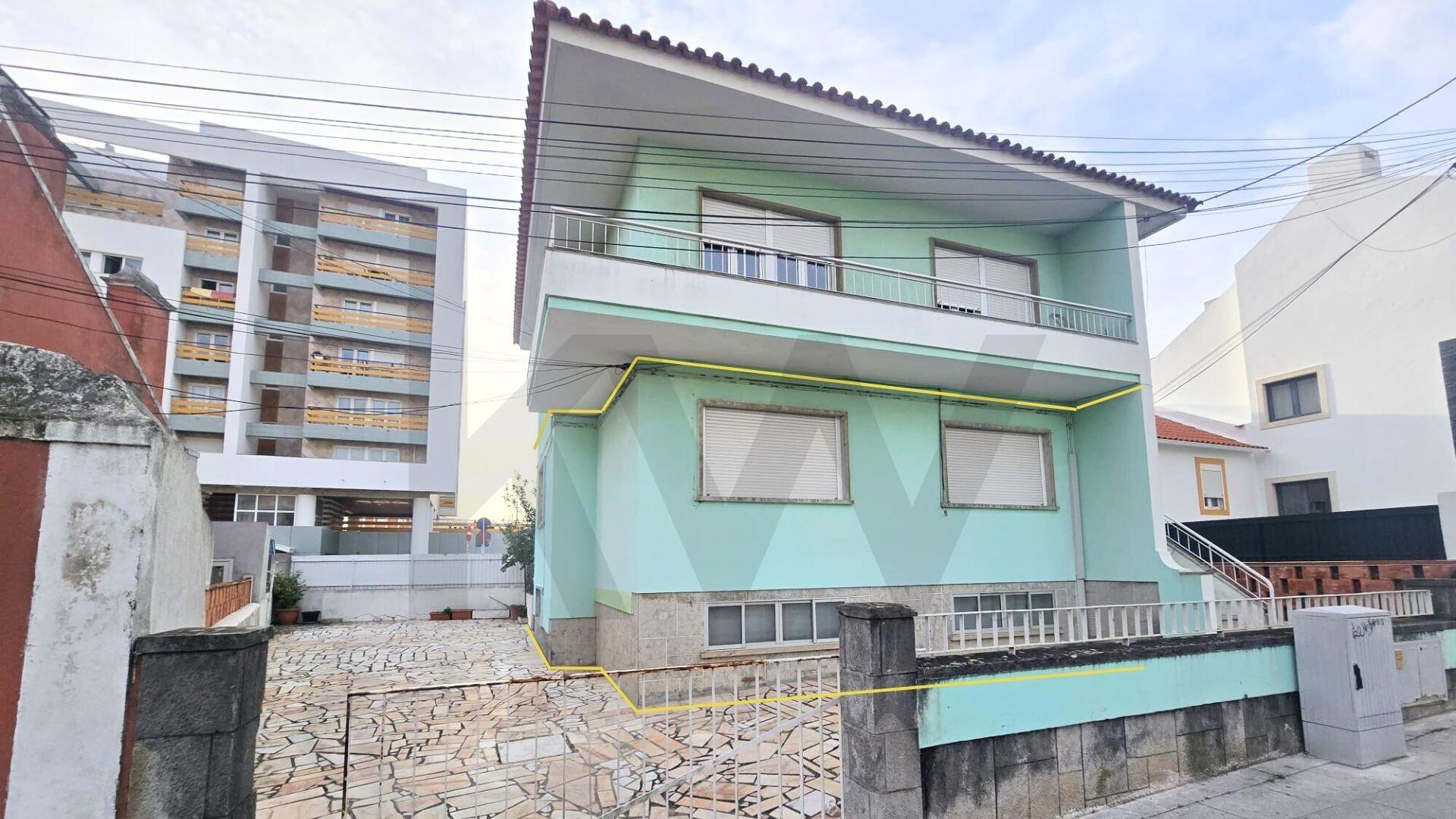Apartamento T2 à Venda em Oeiras - Lisboa - Portugal - 3