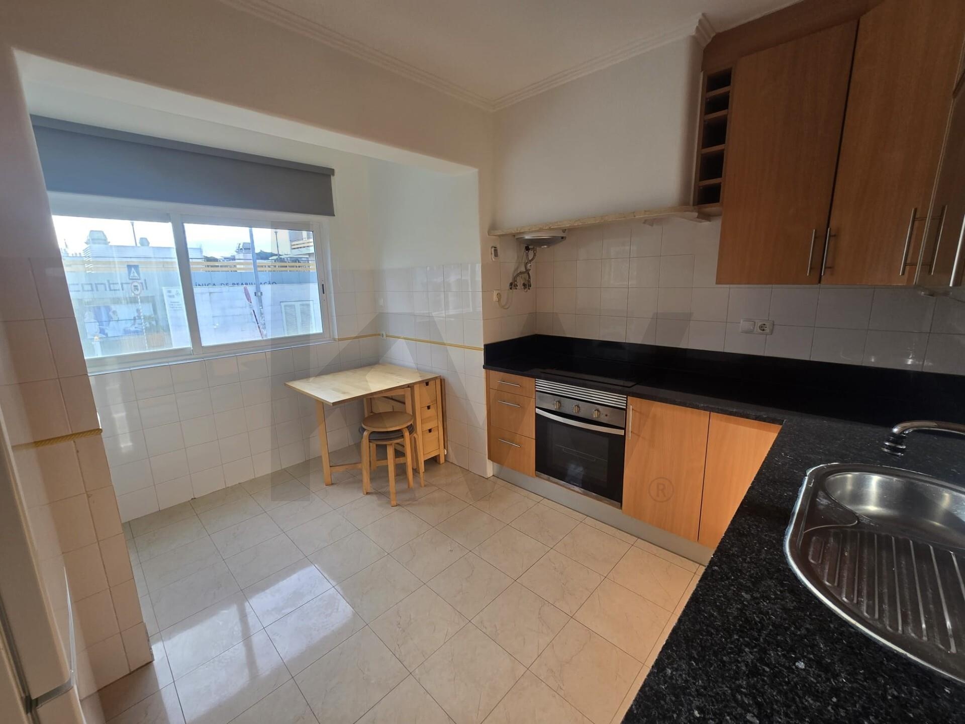 Apartamento T2 à Venda em Oeiras - Lisboa - Portugal - 8