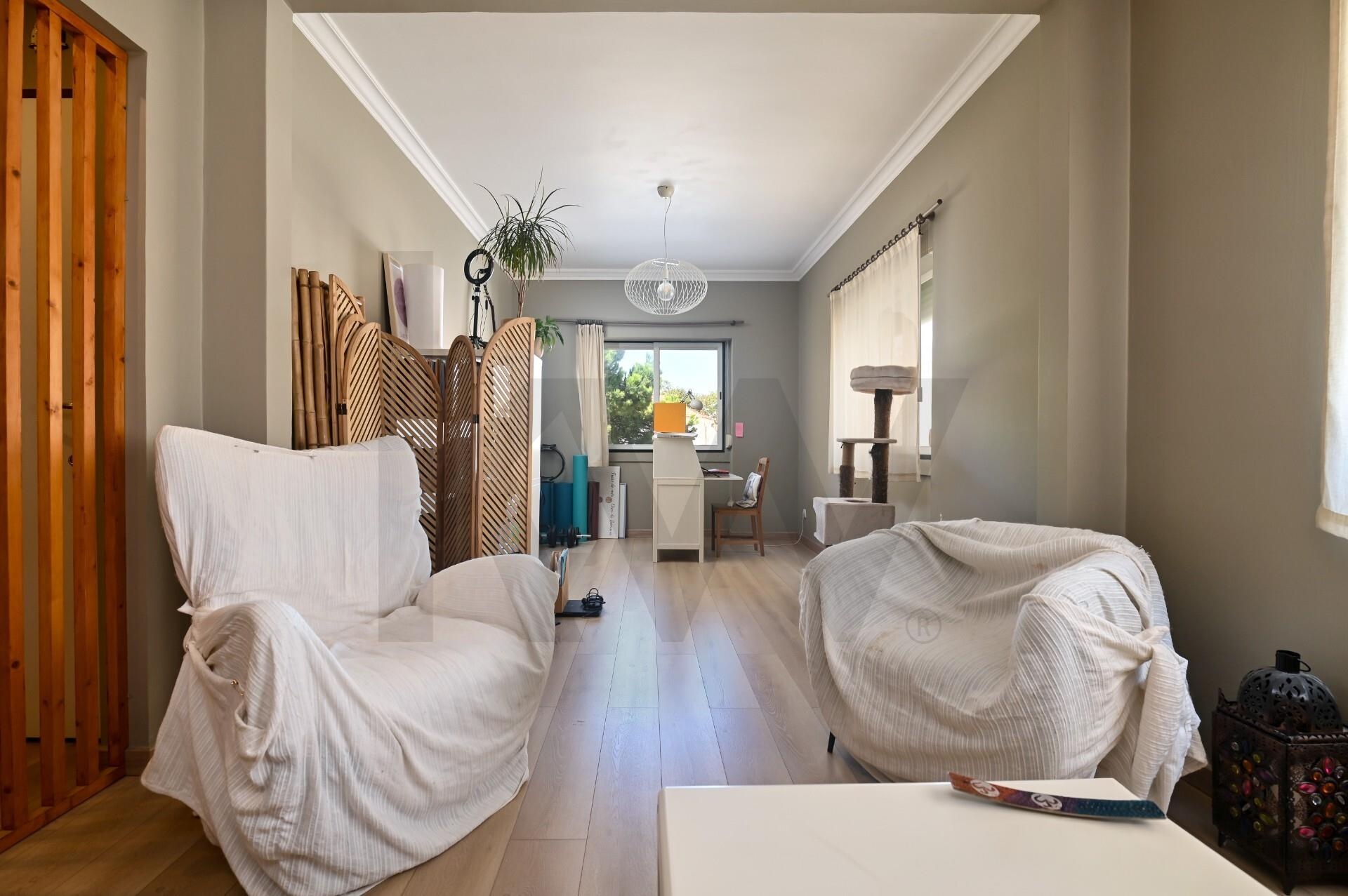 Apartamento T2 à Venda em Parede - Lisboa - Portugal - 3