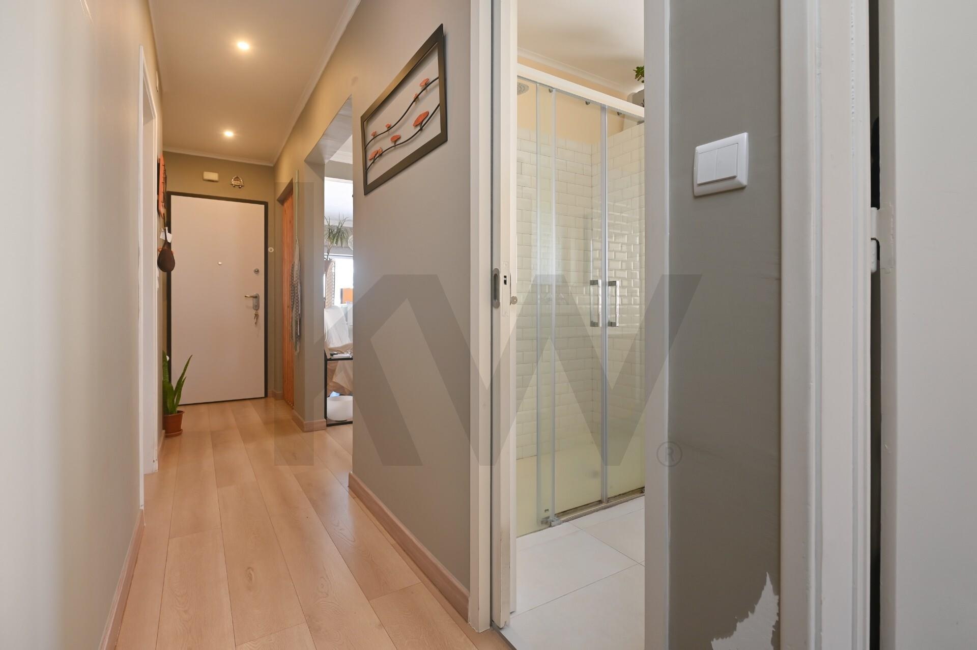 Apartamento T2 à Venda em Parede - Lisboa - Portugal - 5