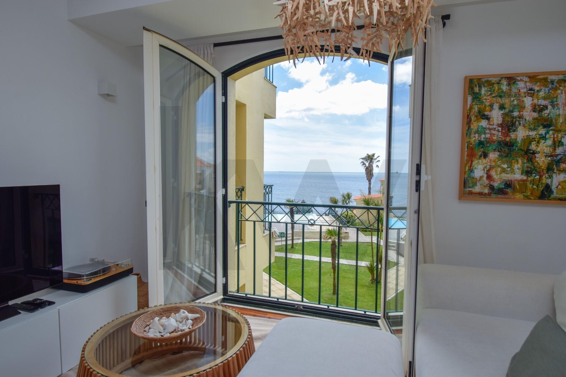Apartamento T2 à Venda em Parede - Lisboa - Portugal - 1