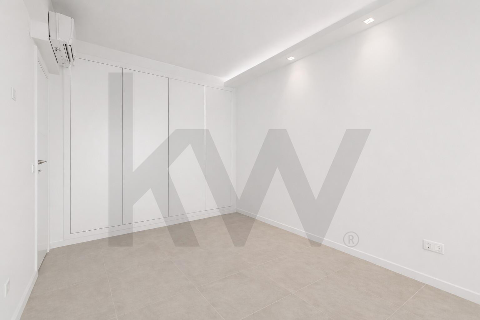 Apartamento T2 à Venda em Parede - Lisboa - Portugal - 4