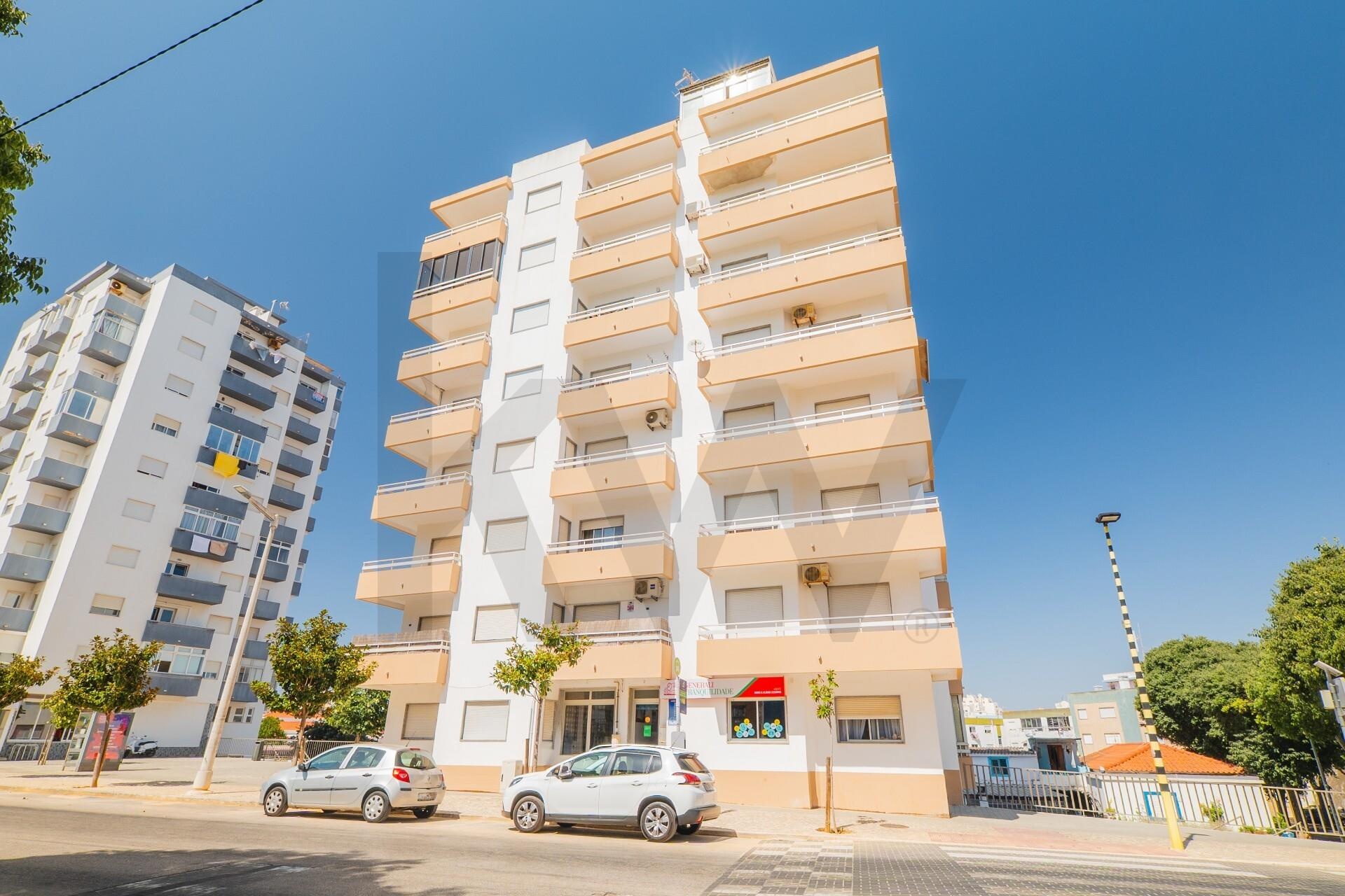 Apartamento T2 à Venda em Portimão - Algarve - Portugal - 2