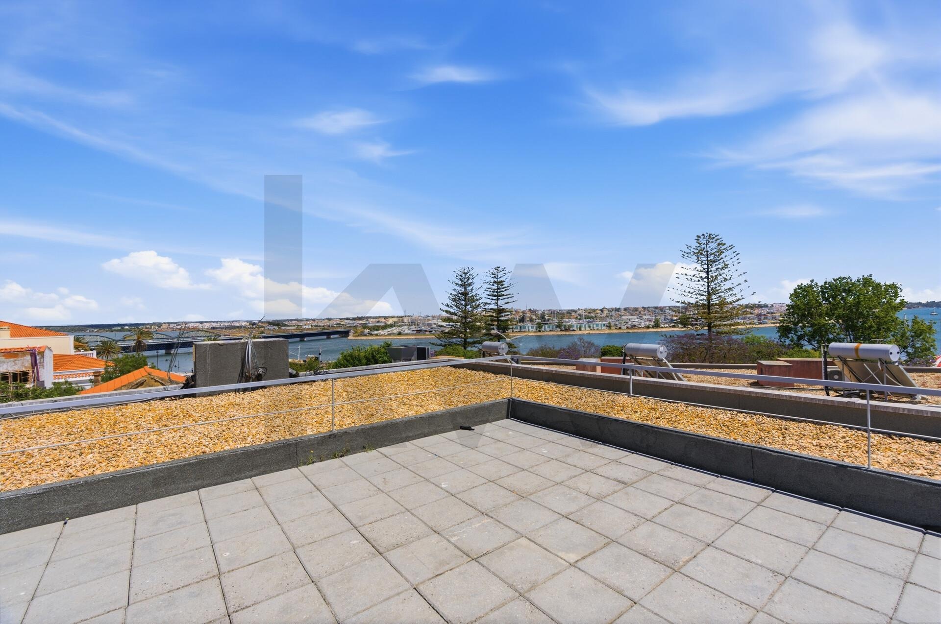 Apartamento T2 na Planta à Venda em Portimão - Algarve - Portugal - 1