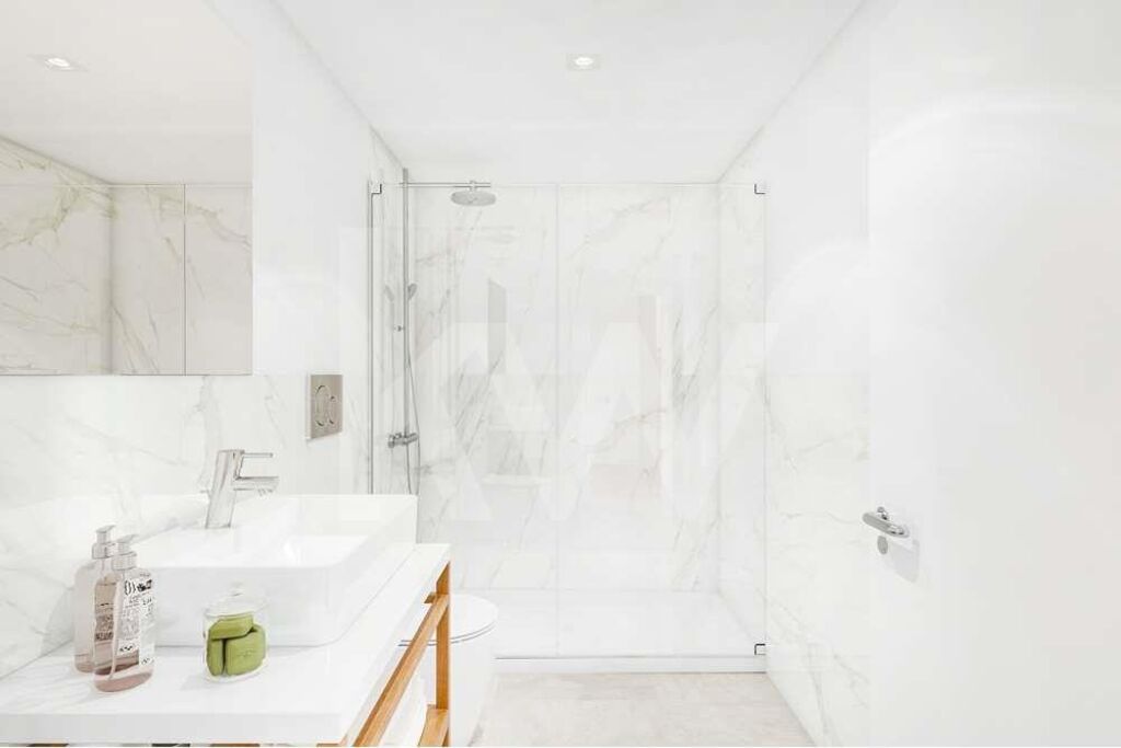 Apartamento T2 na Planta à Venda em Porto - Portugal - 5