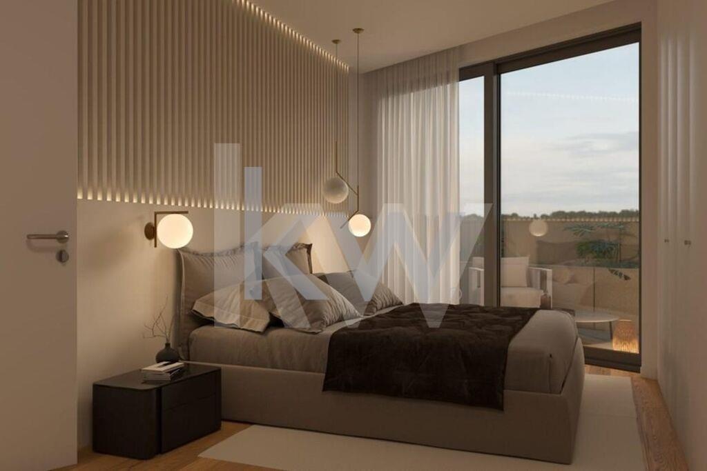 Apartamento T2 na Planta à Venda em Porto - Portugal - 3