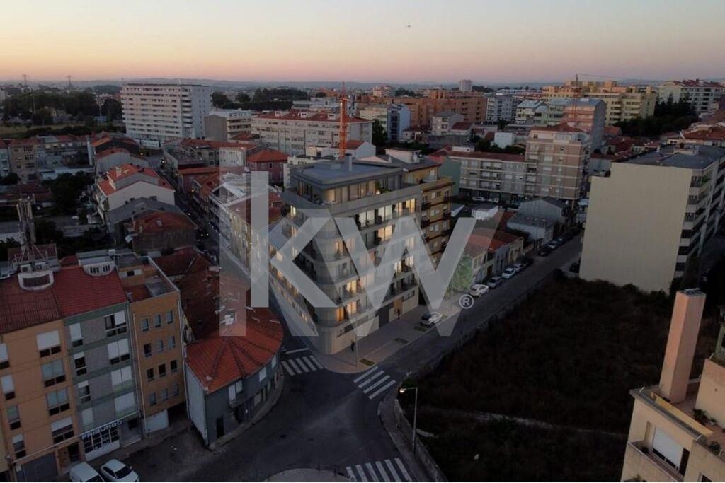 Apartamento T2 na Planta à Venda em Porto - Portugal - 7