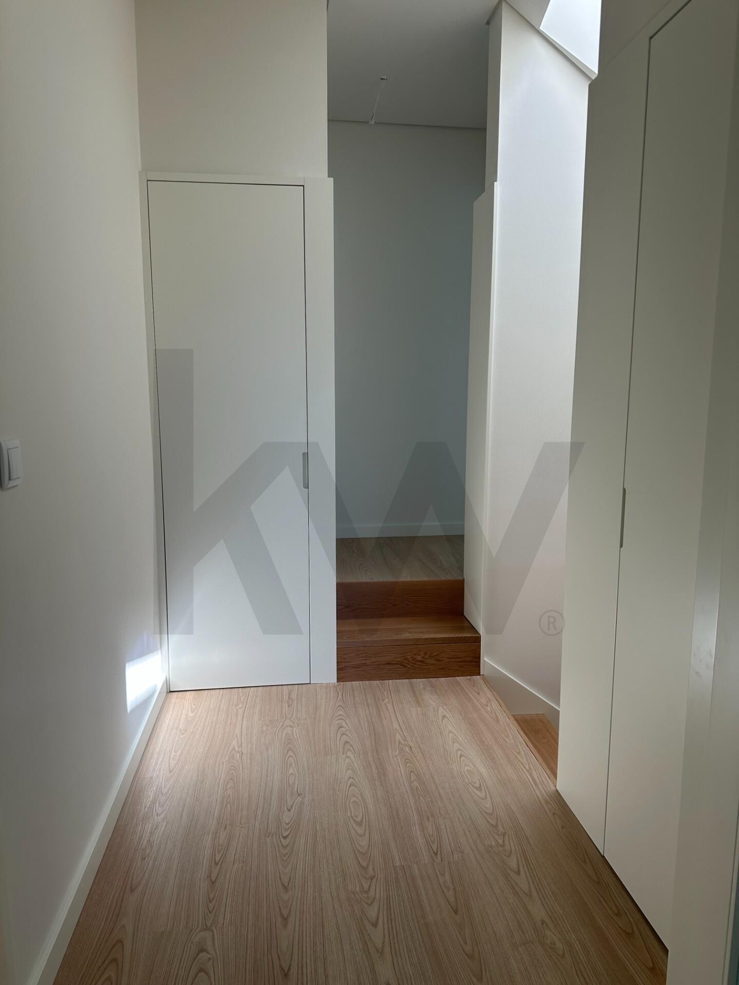 Apartamento T2 à Venda em Porto - Portugal - 8