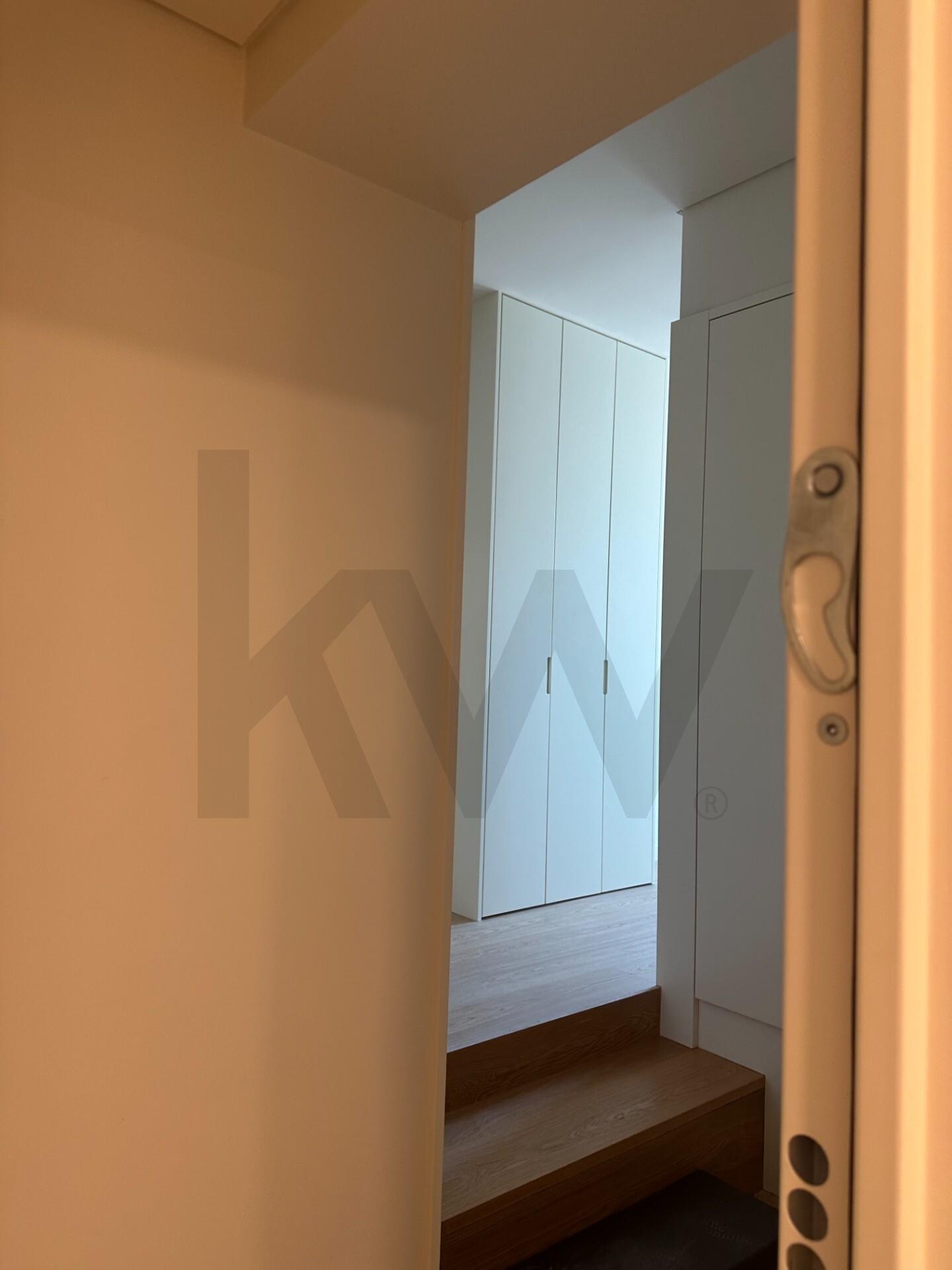 Apartamento T2 à Venda em Porto - Portugal - 2