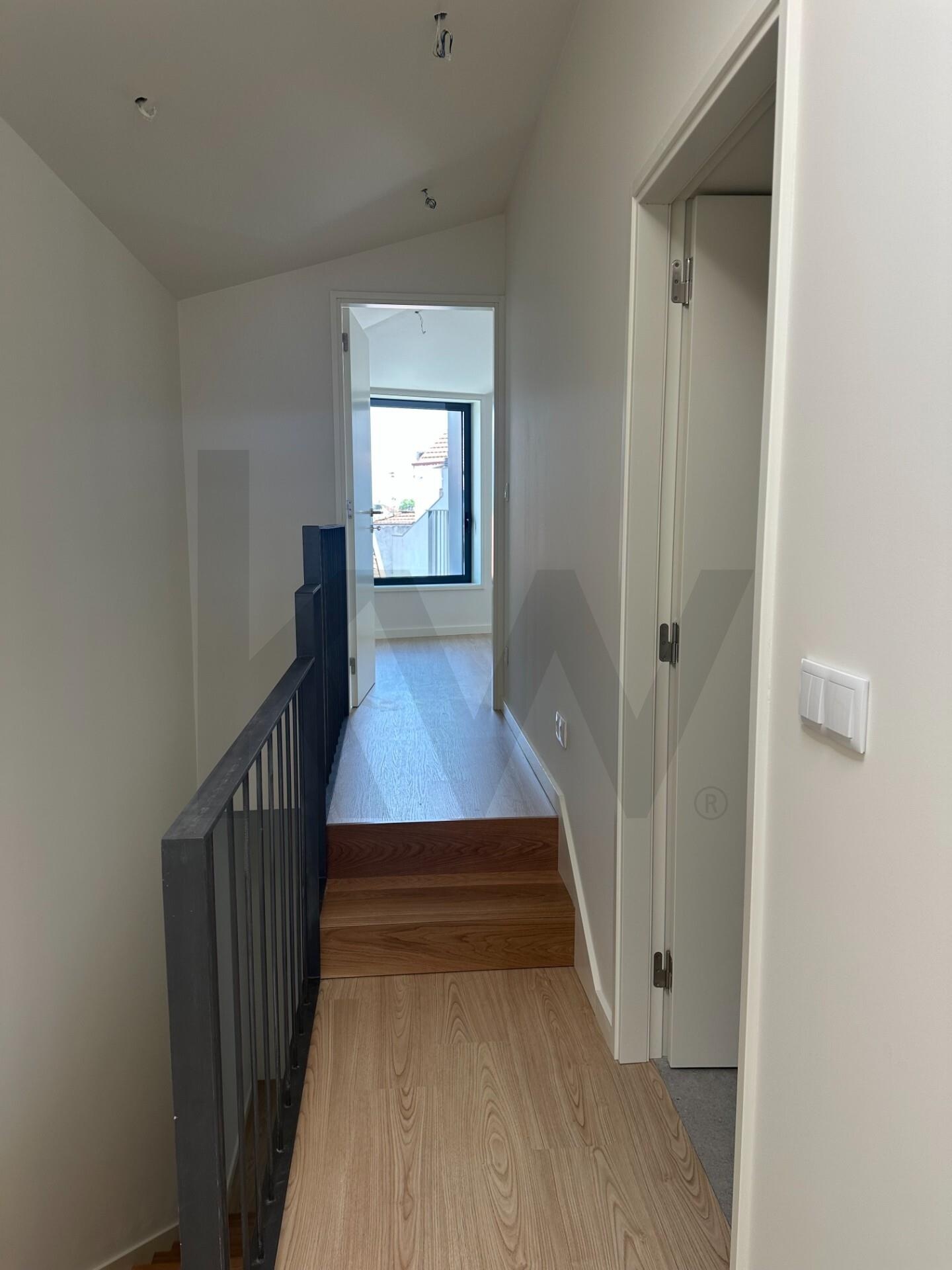 Apartamento T2 à Venda em Porto - Portugal - 6