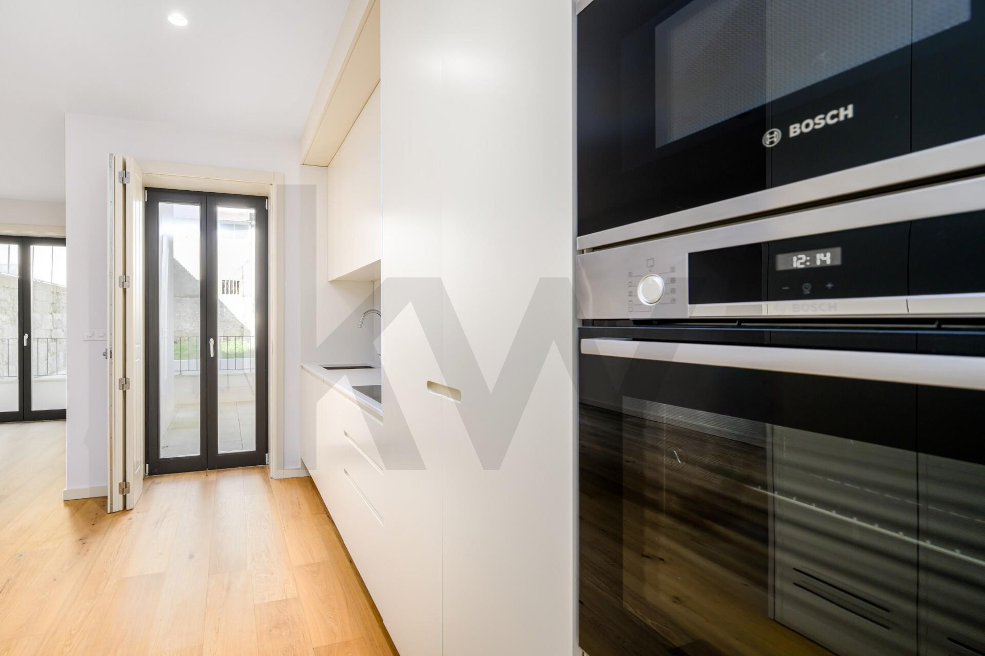 Apartamento T2 à Venda em Porto - Portugal - 1