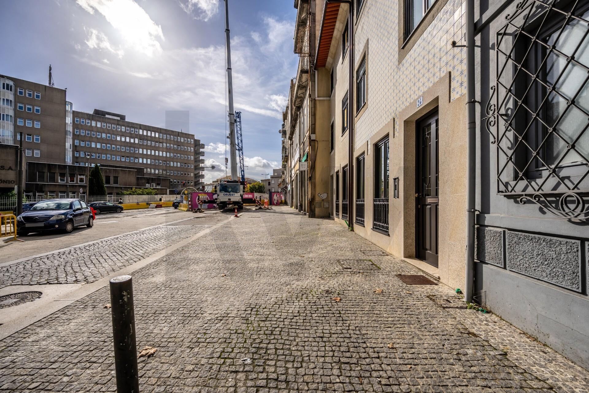 Apartamento T2 à Venda em Porto - Portugal - 3