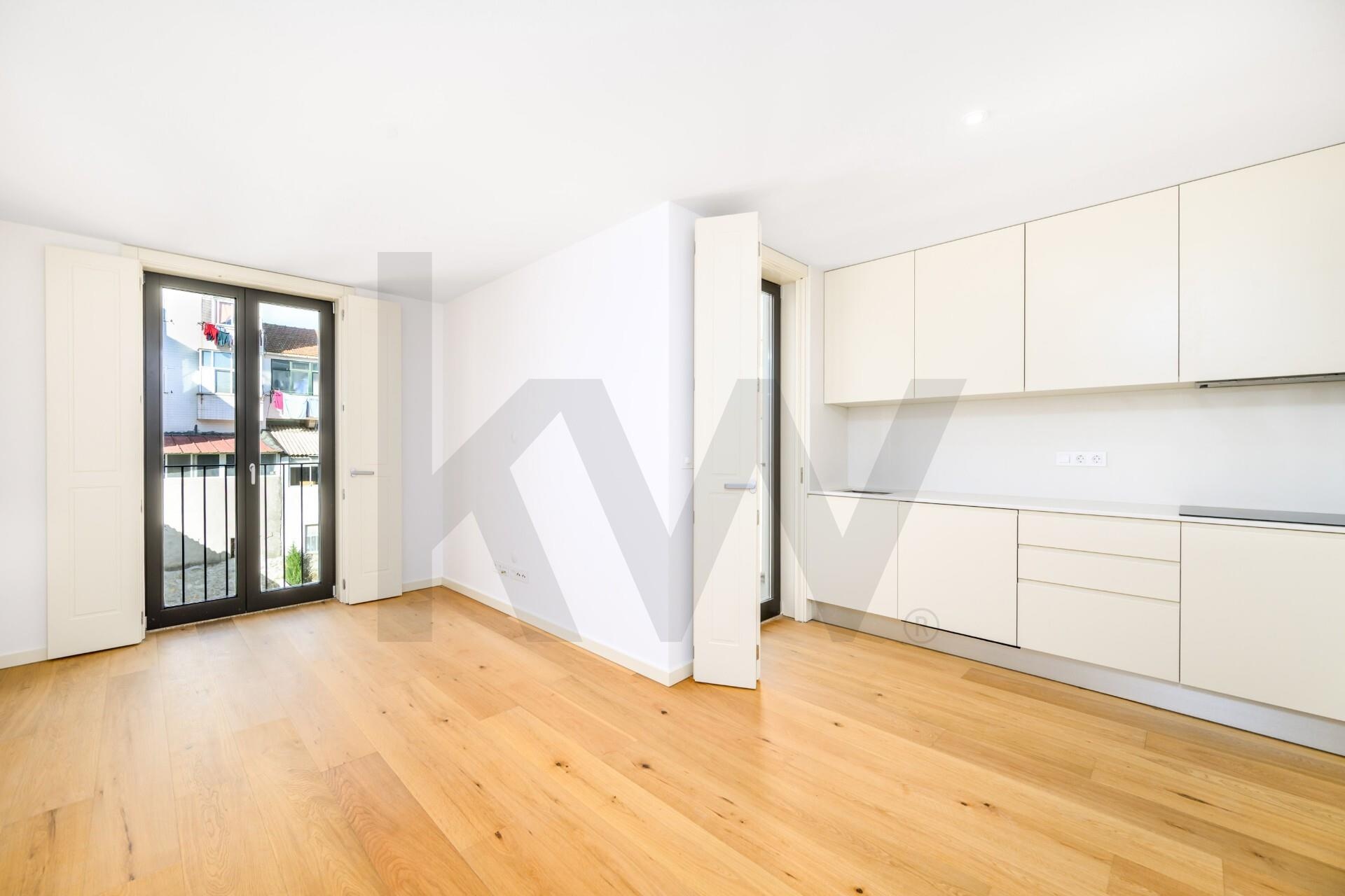Apartamento T2 à Venda em Porto - Portugal - 8