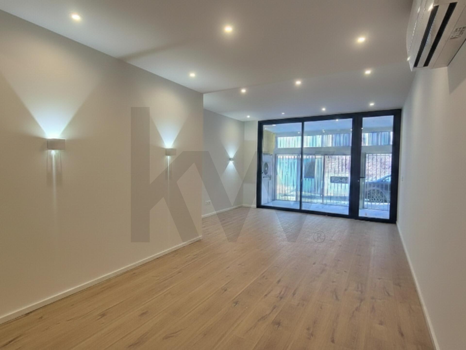 Apartamento T2 à Venda em Porto - Portugal - 5
