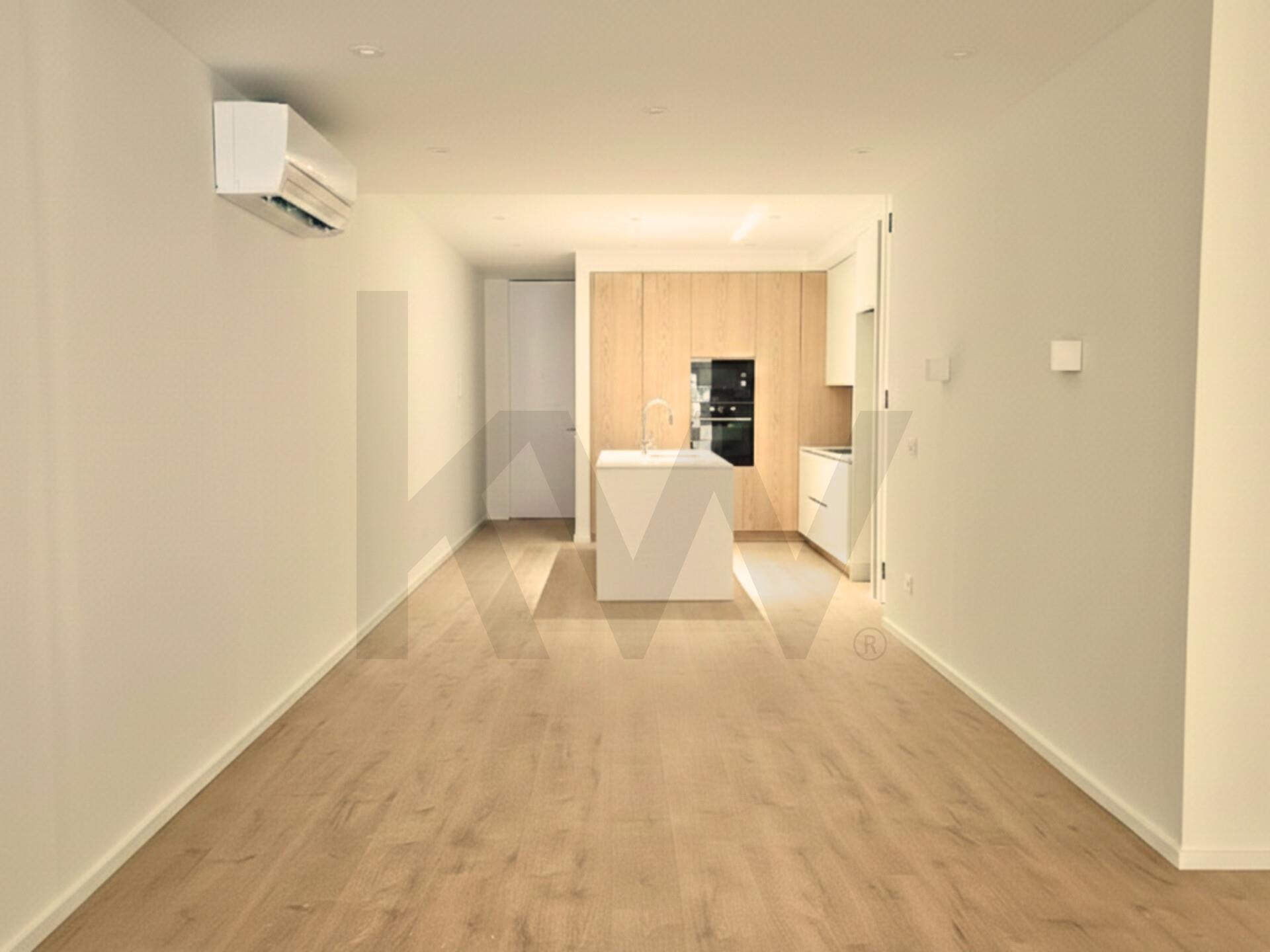 Apartamento T2 à Venda em Porto - Portugal - 6