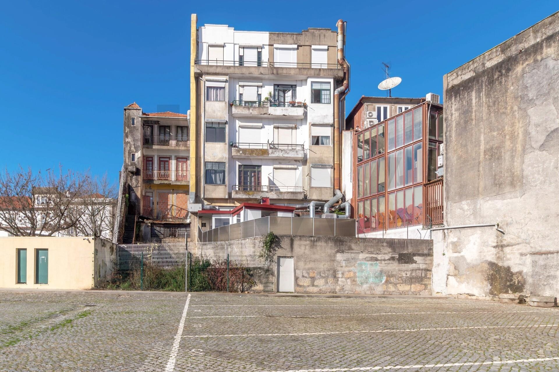 Apartamento T2 à Venda em Porto - Portugal - 3