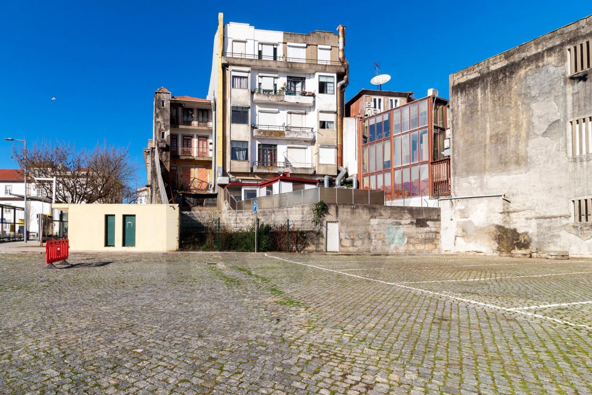 Apartamento T2 à Venda em Porto - Portugal - 5