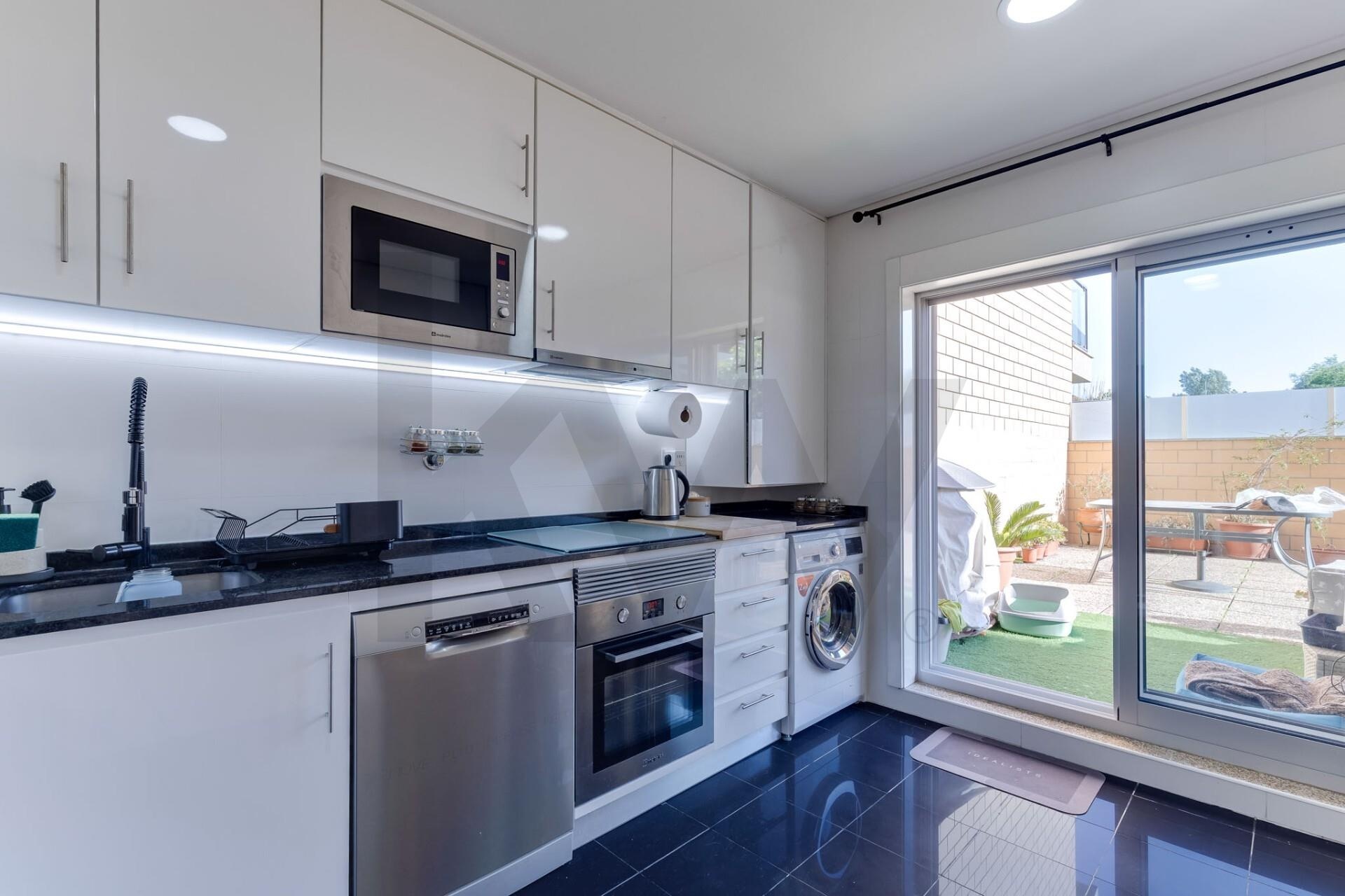 Apartamento T2 à Venda em Porto - Portugal - 3
