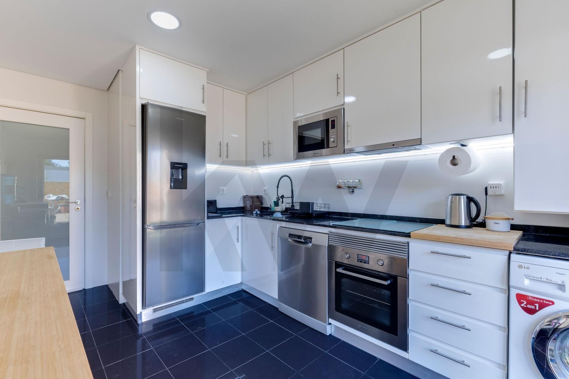 Apartamento T2 à Venda em Porto - Portugal - 4