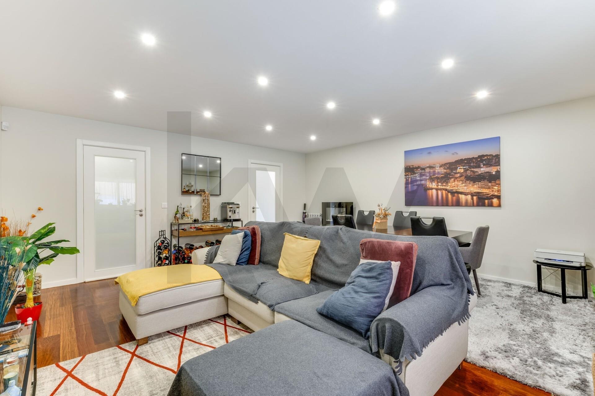 Apartamento T2 à Venda em Porto - Portugal - 5