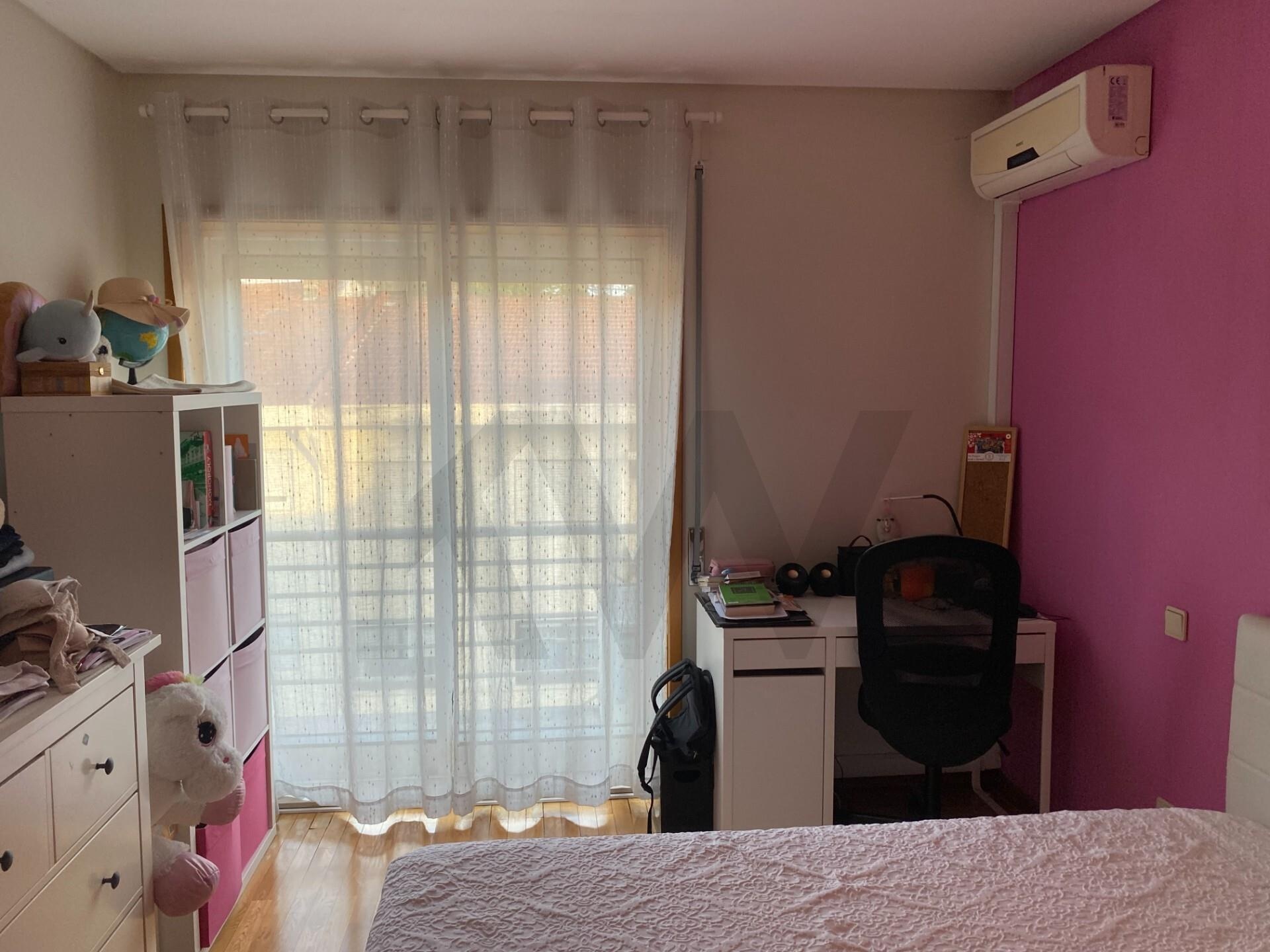 Apartamento T2 à Venda em Porto - Portugal - 6