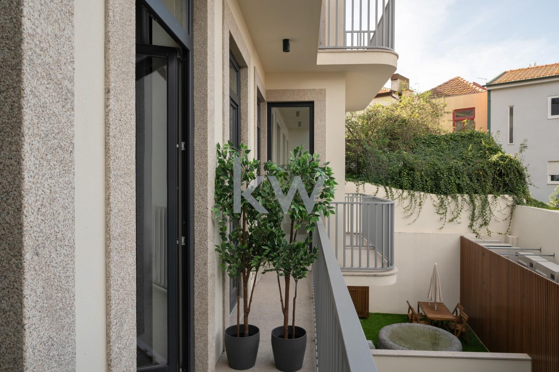 Apartamento T2 à Venda em Porto - Portugal - 2