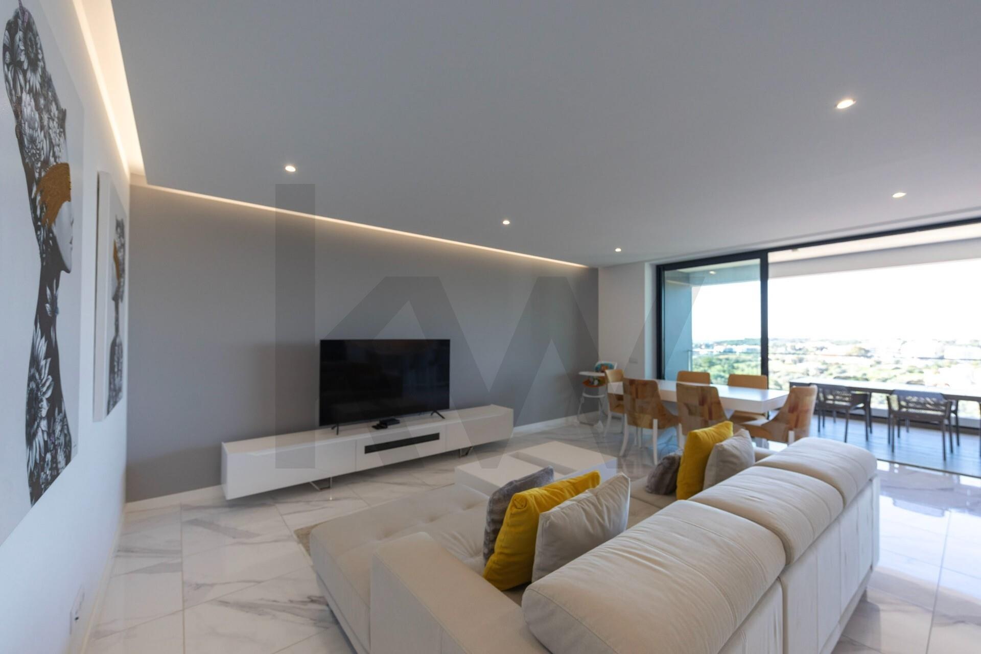 Apartamento T2 à Venda em Praia da Rocha - Portugal - 4