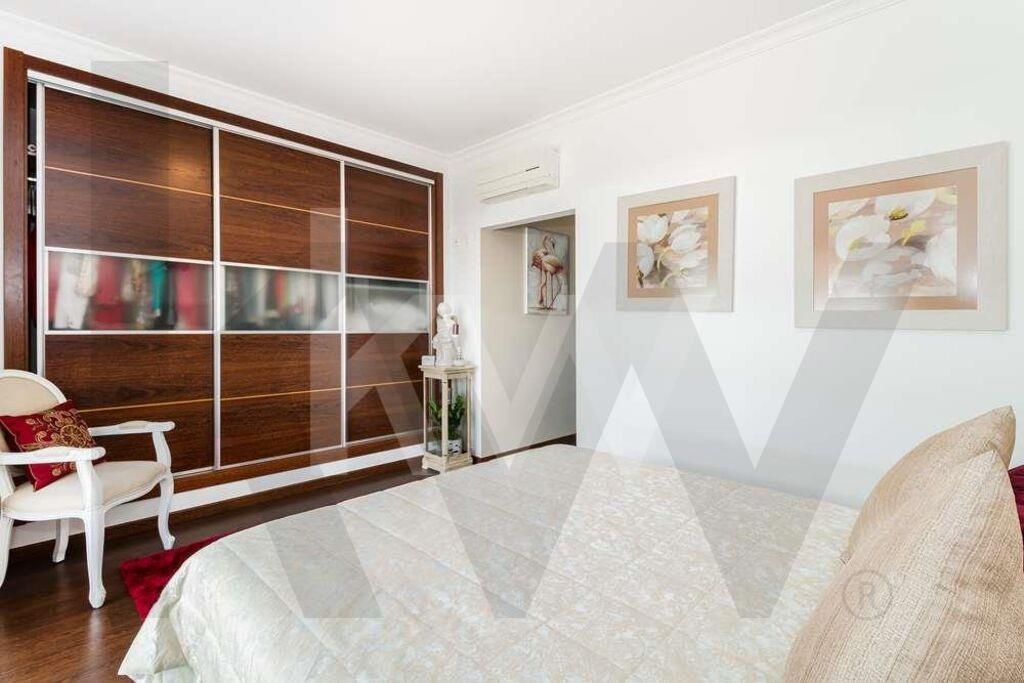 Apartamento T2 à Venda em Praia da Rocha - Portugal - 8