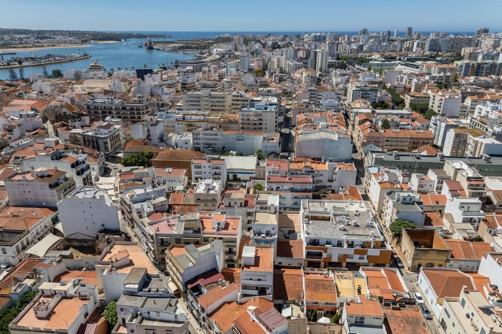 Apartamento T2 à Venda em Praia da Rocha - Portugal - 3
