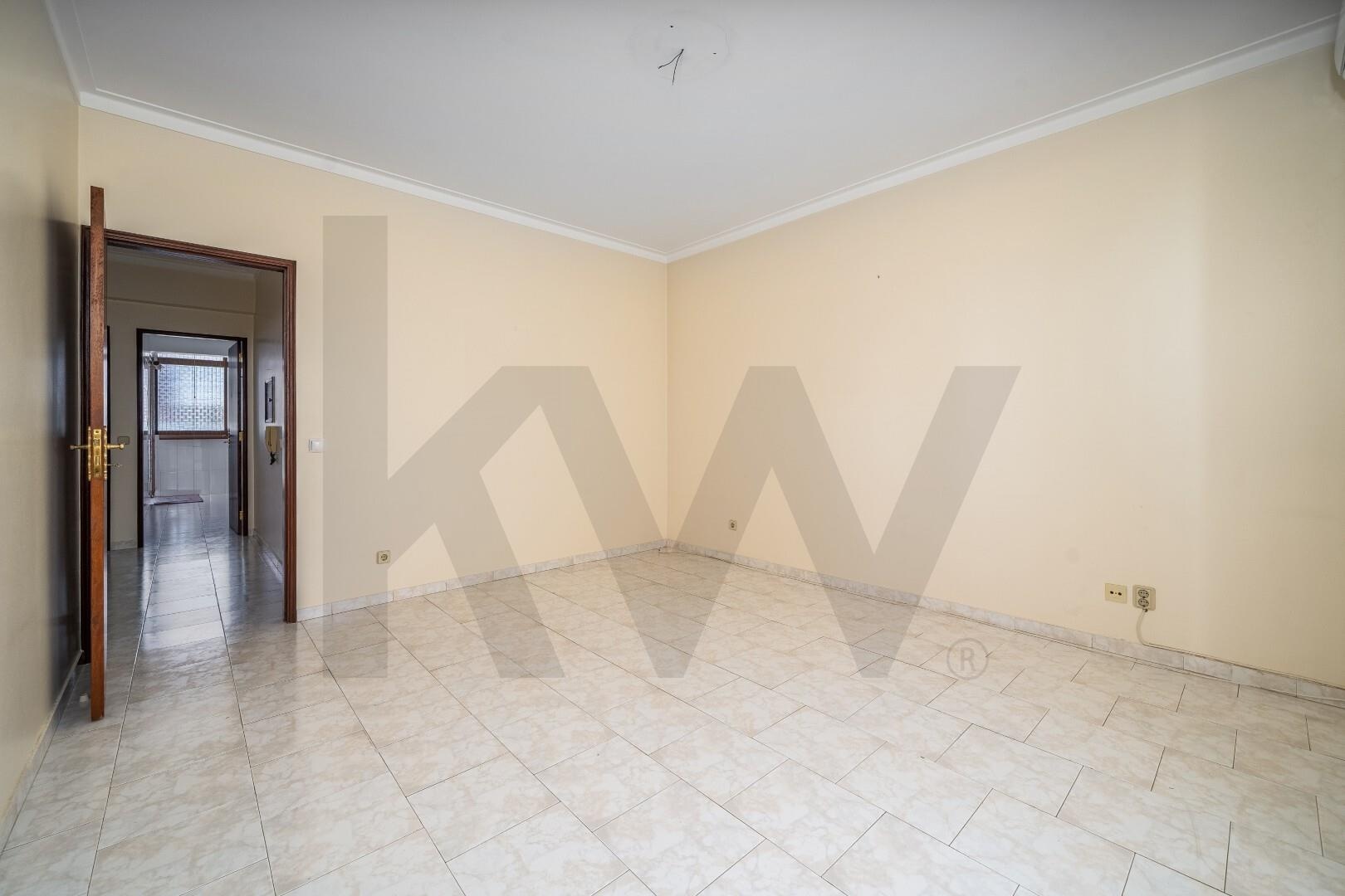Apartamento T2 à Venda em Praia da Rocha - Portugal - 4
