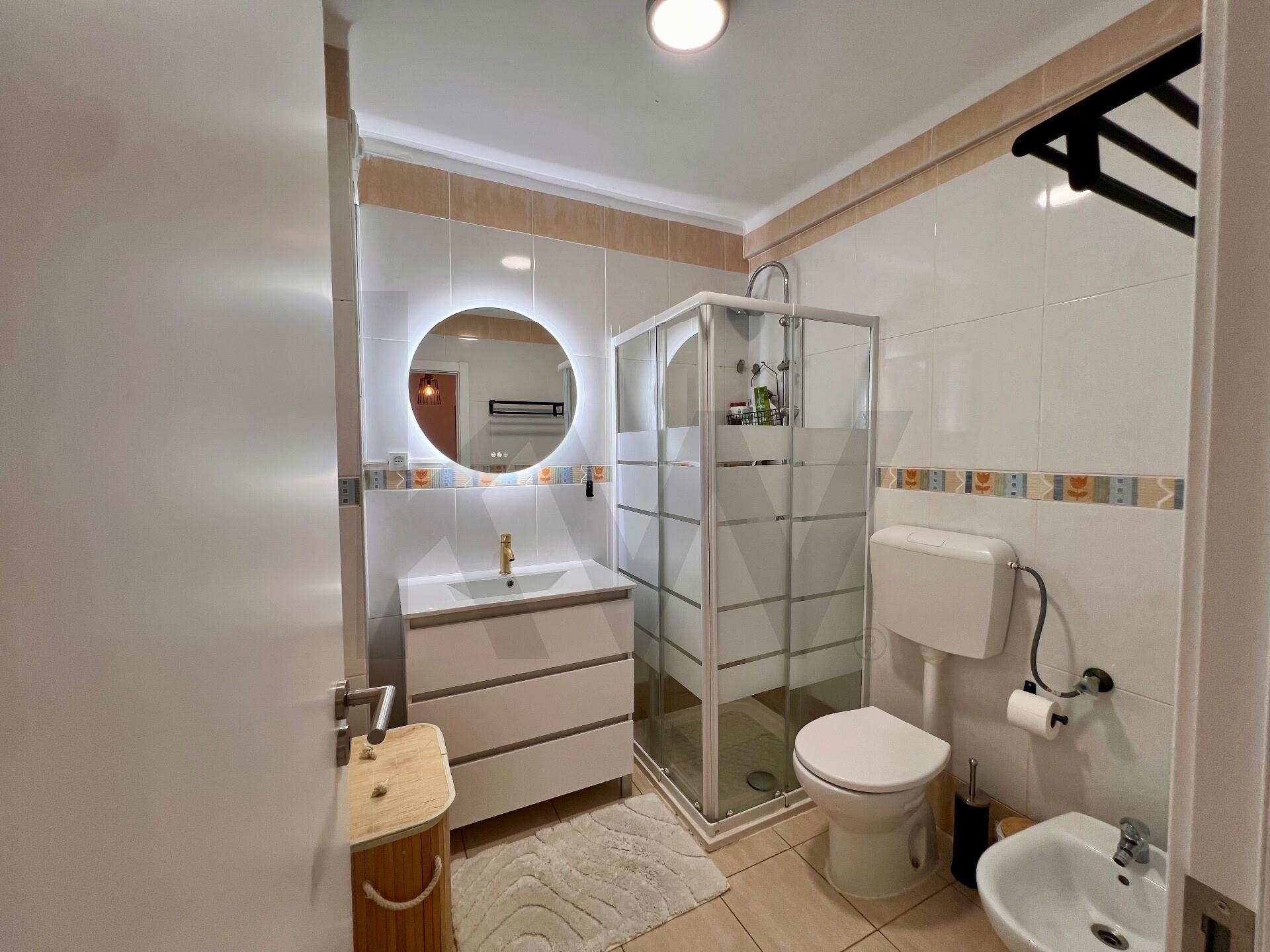 Apartamento T2 à Venda em Praia da Rocha - Portugal - 7