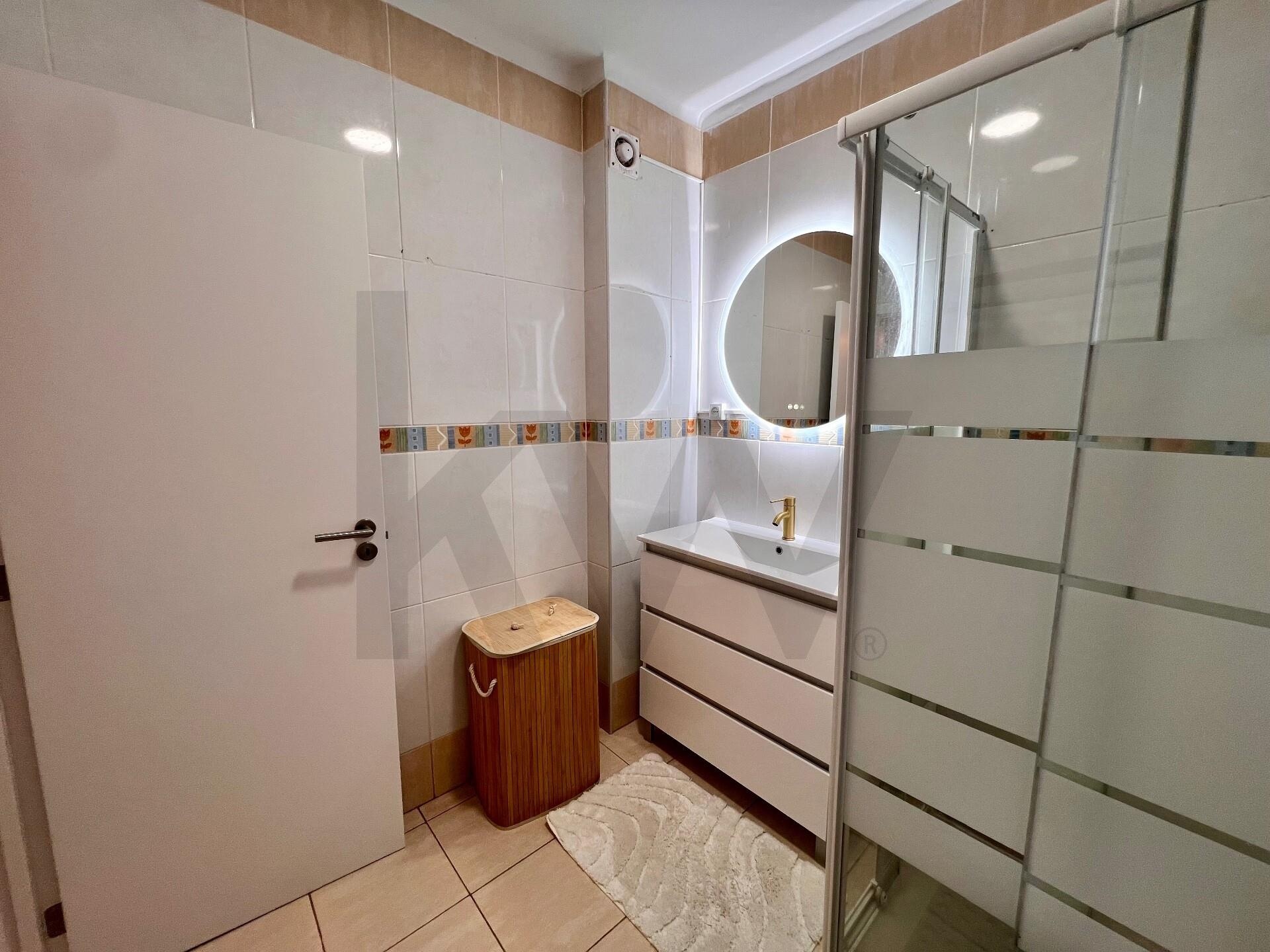 Apartamento T2 à Venda em Praia da Rocha - Portugal - 8