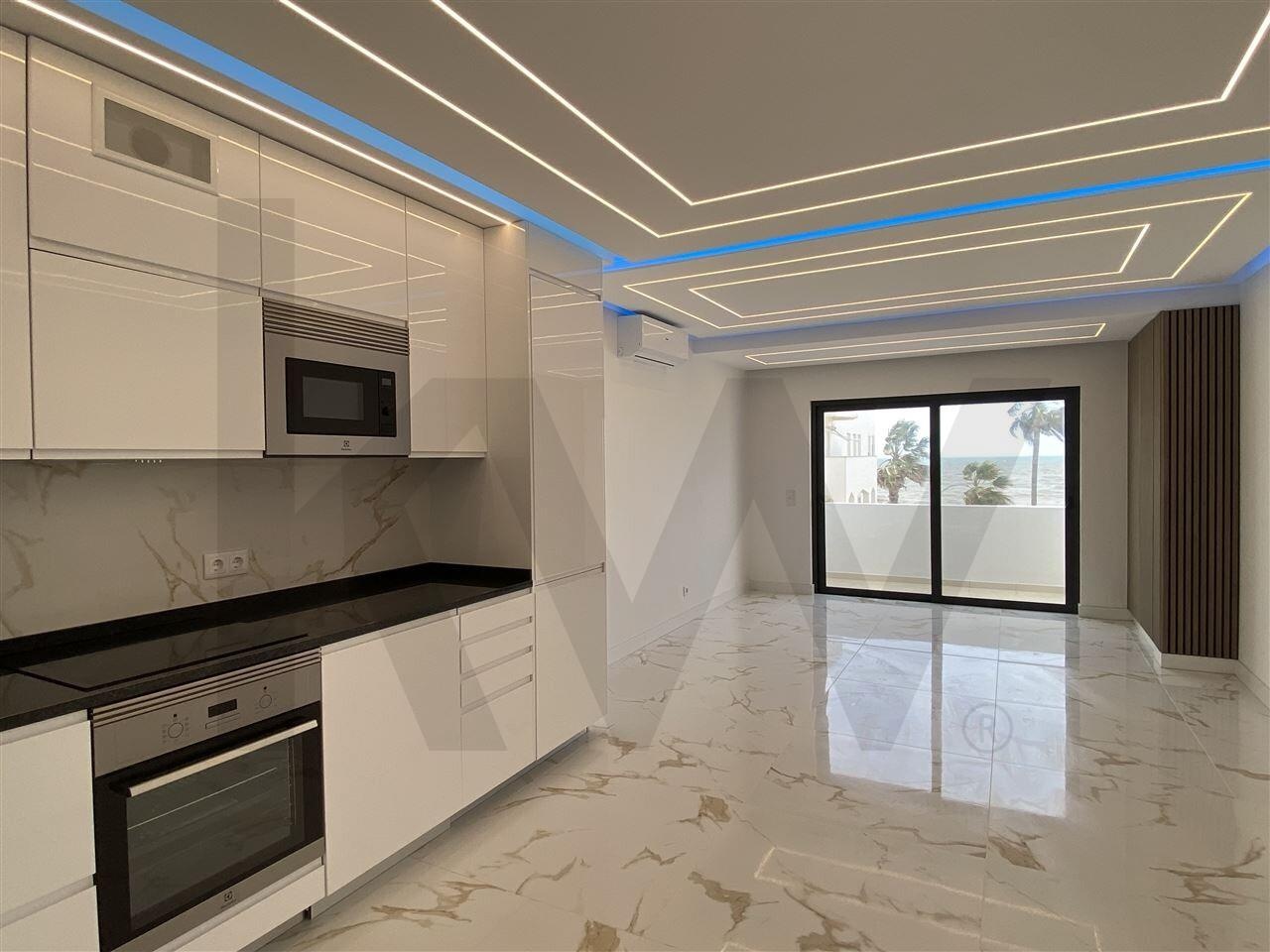 Apartamento T2 à Venda em Quarteira - Algarve - Portugal - 3