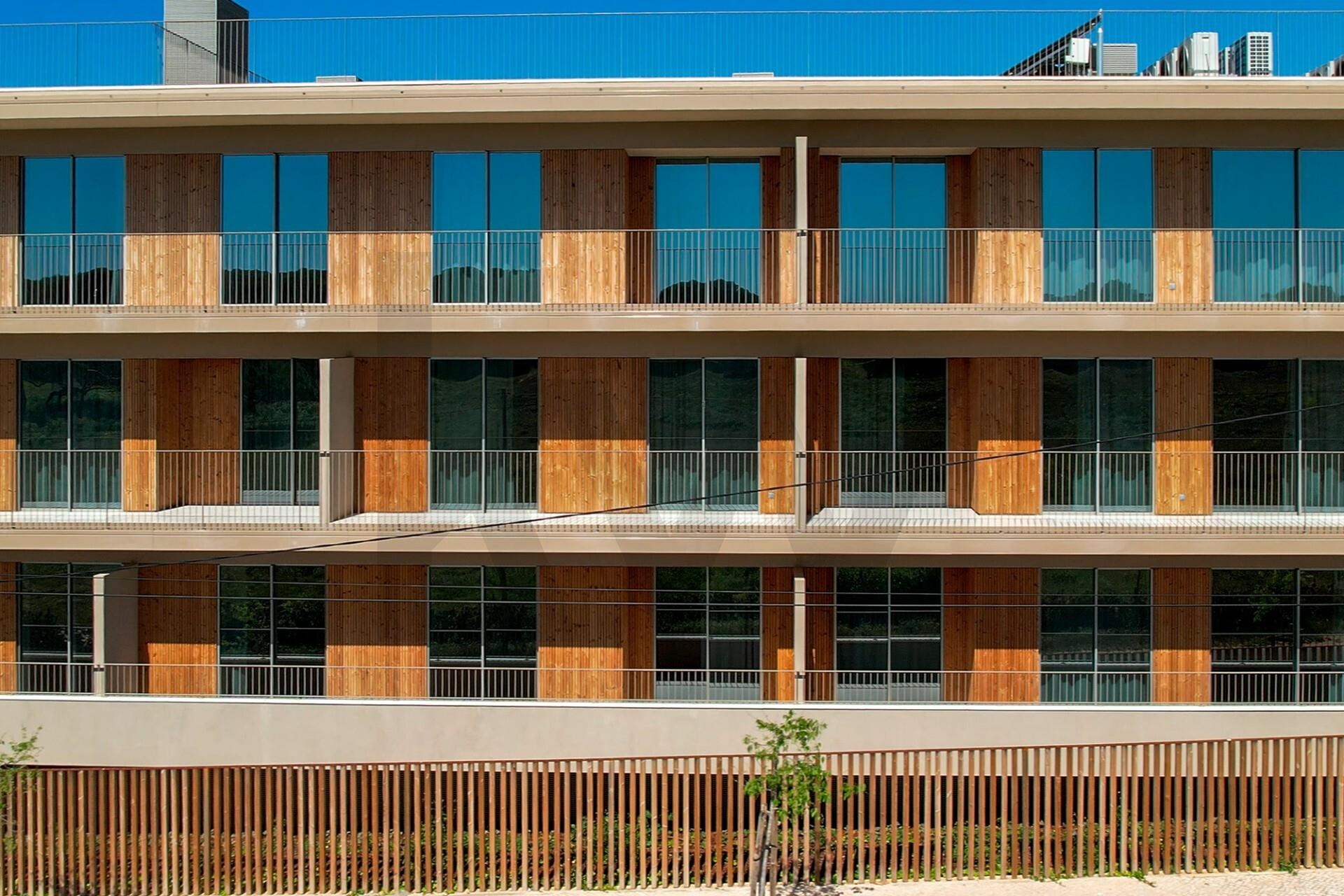 Apartamento T2 à Venda em Quarteira - Algarve - Portugal - 3