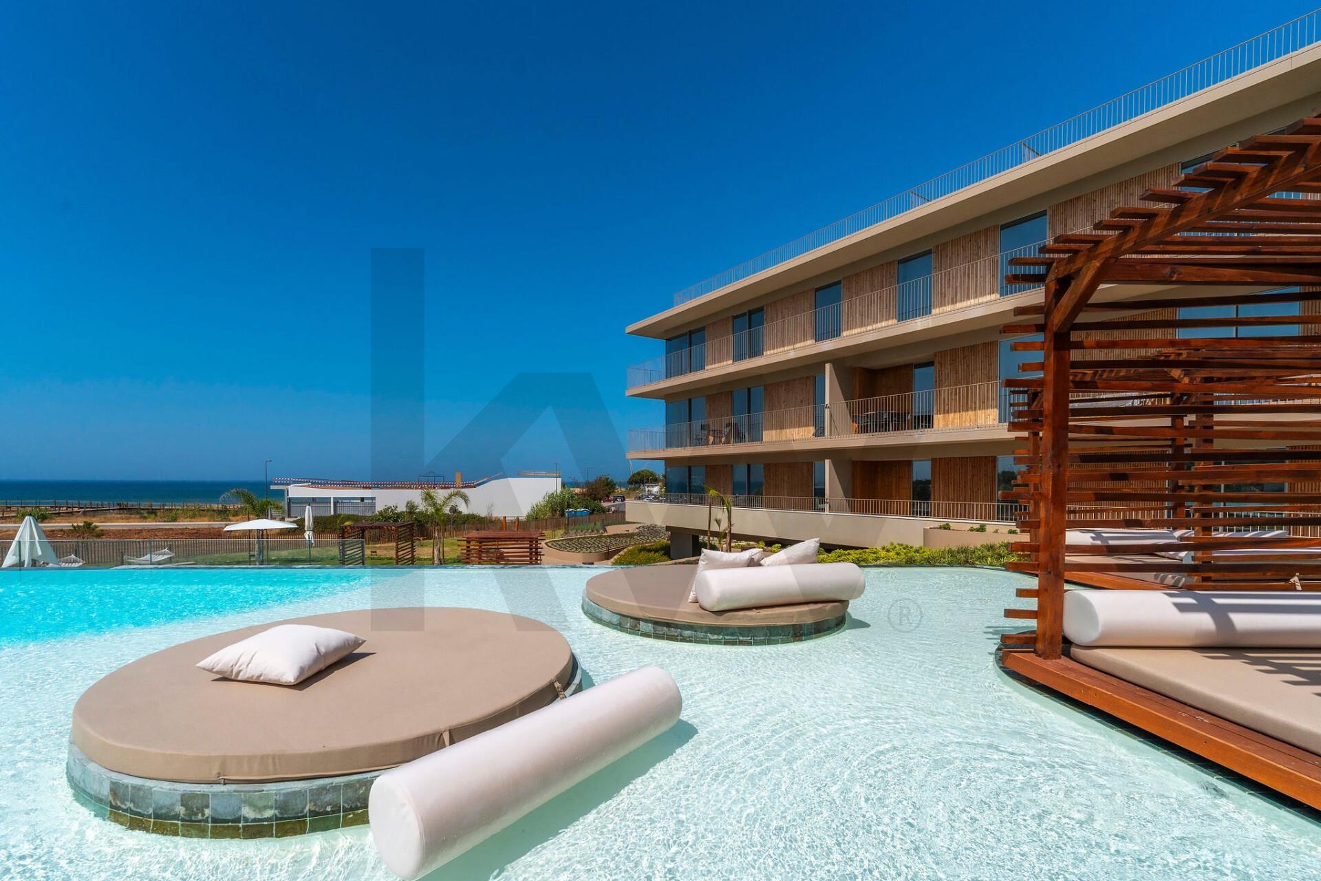 Apartamento T2 à Venda em Quarteira - Algarve - Portugal - 2