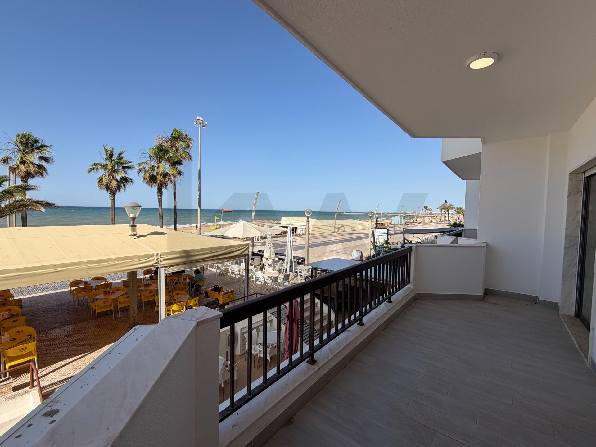 Apartamento T2 à Venda em Quarteira - Algarve - Portugal - 1