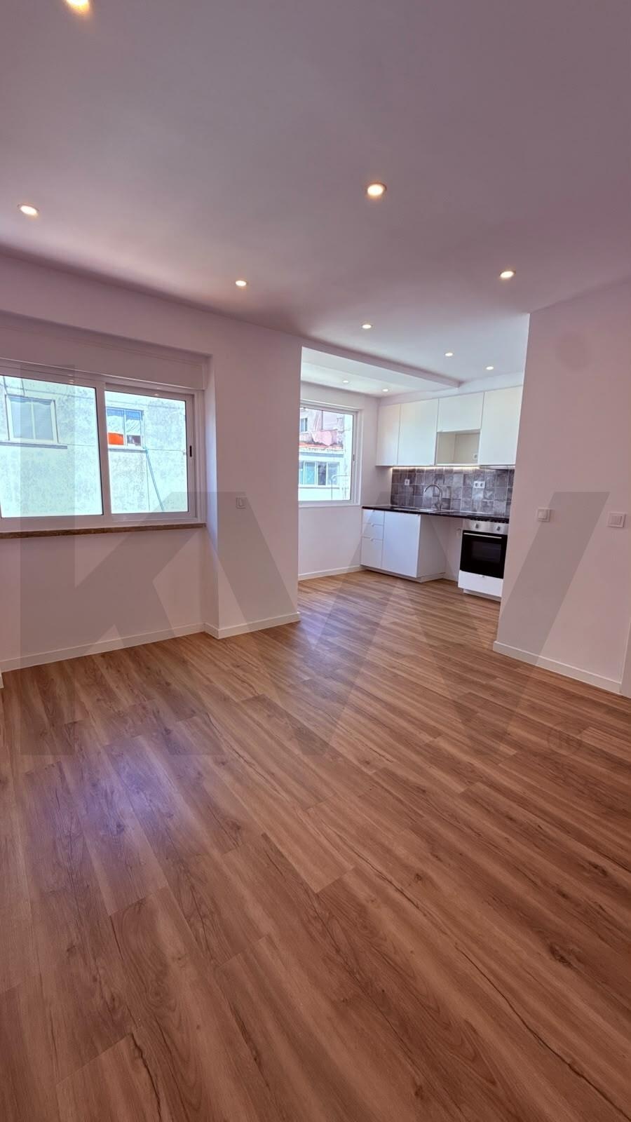 2 Bedroom Home for Sale in Queluz - Lisbon - Portugal - 6
