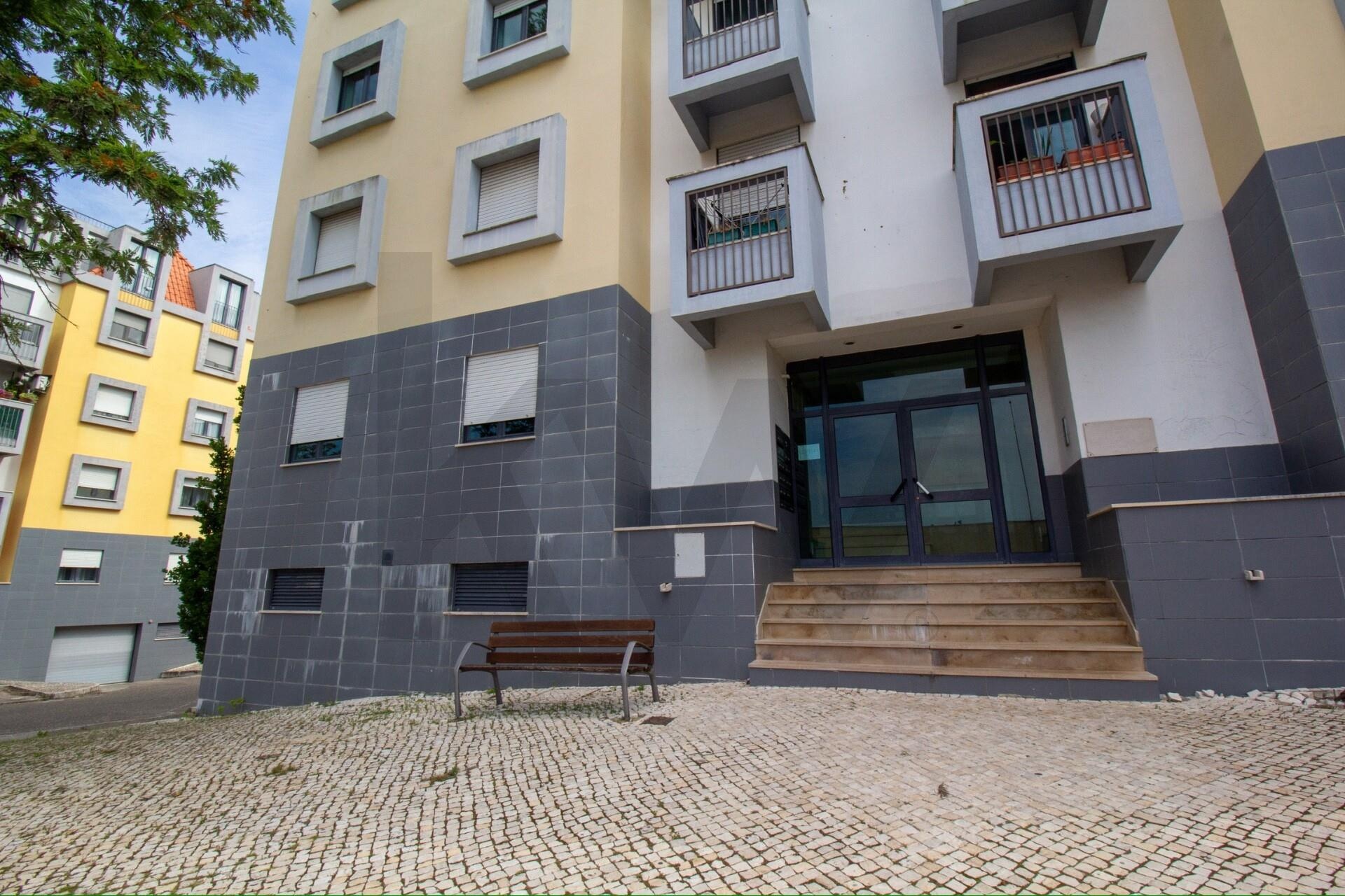 Apartamento T2 à Venda em Santarém - Portugal - 1