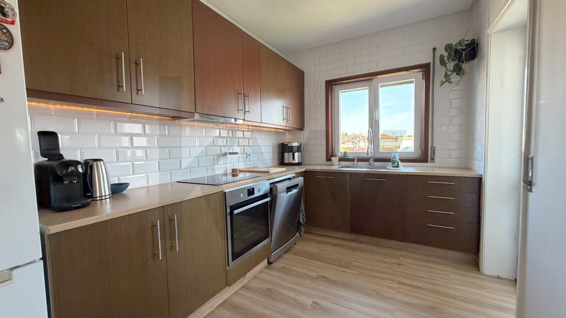 Apartamento T2 à Venda em São João Da Madeira - Aveiro - Portugal - 3