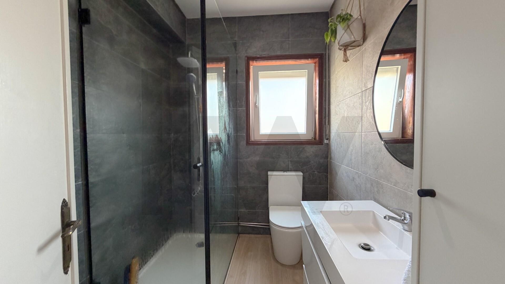 Apartamento T2 à Venda em São João Da Madeira - Aveiro - Portugal - 6