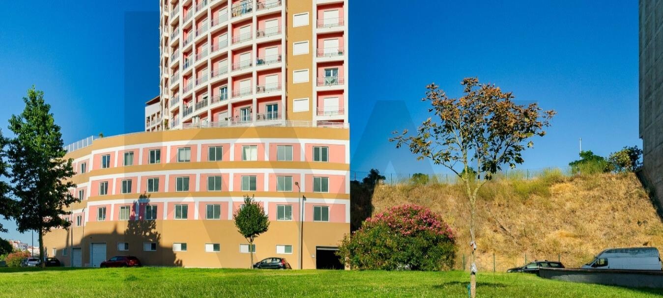 Apartamento T2 na Planta à Venda em Seixal - Portugal - 1