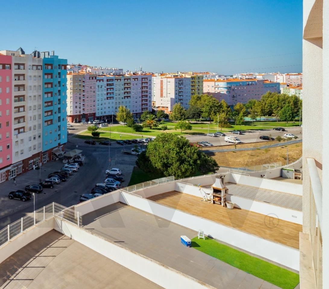 Apartamento T2 na Planta à Venda em Seixal - Portugal - 3
