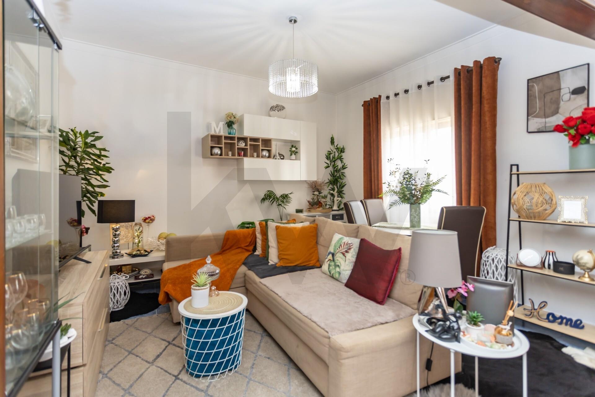 Apartamento T2 à Venda em Seixal - Portugal - 1