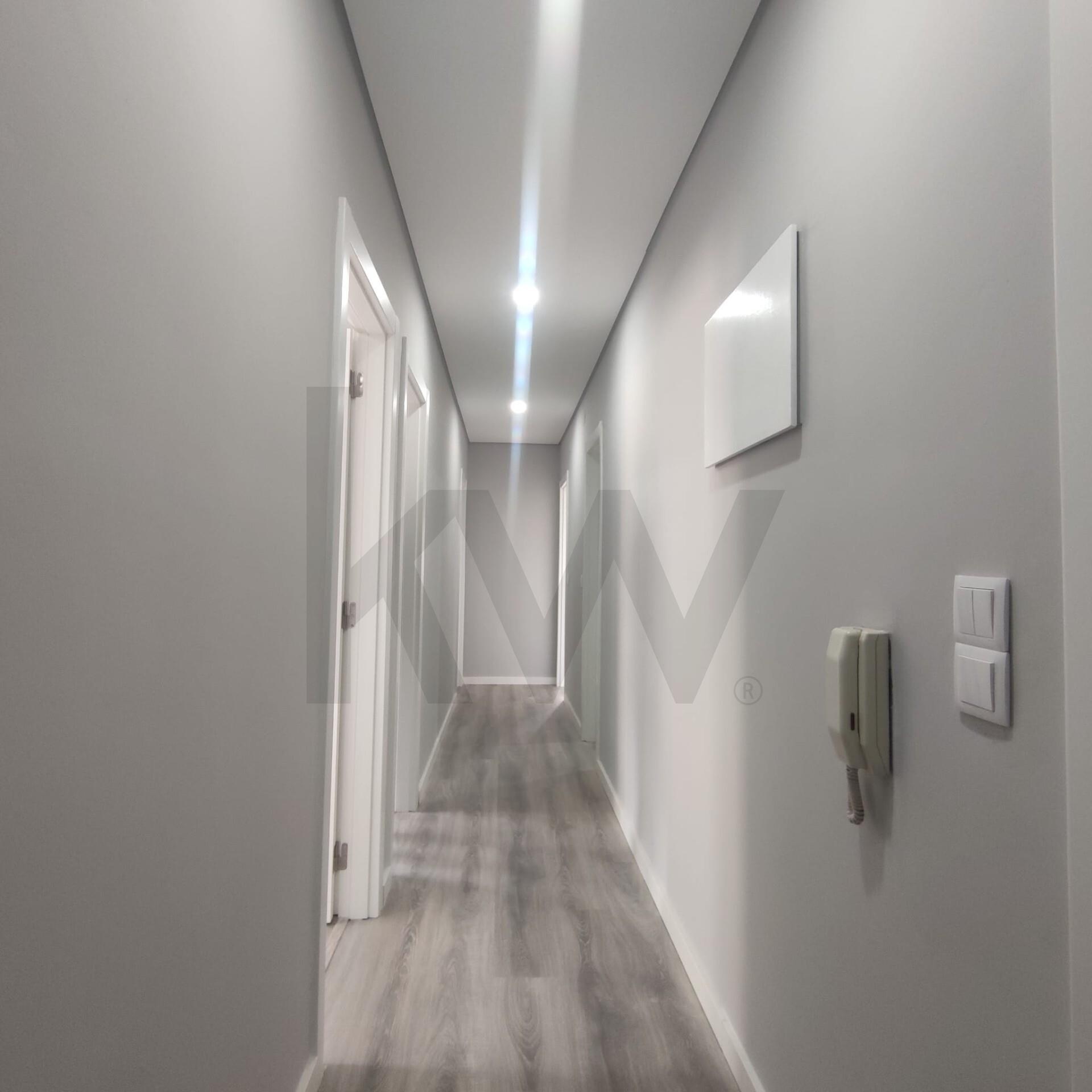 Apartamento T2 à Venda em Seixal - Portugal - 1
